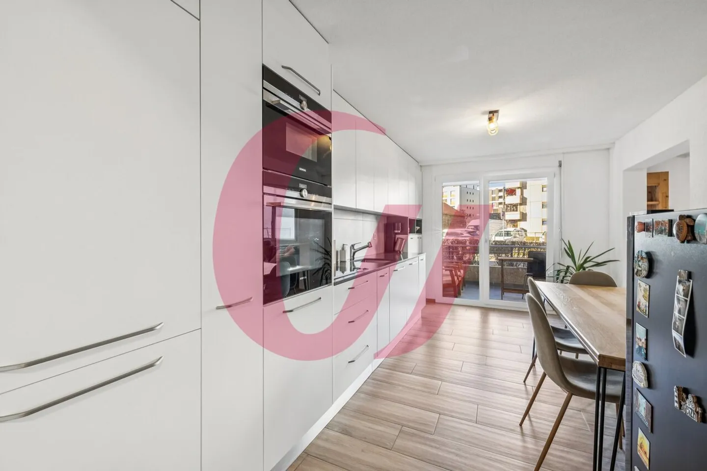 Apartment with 4.5 rooms in the city center of Bulle! - Photo 2 of 10