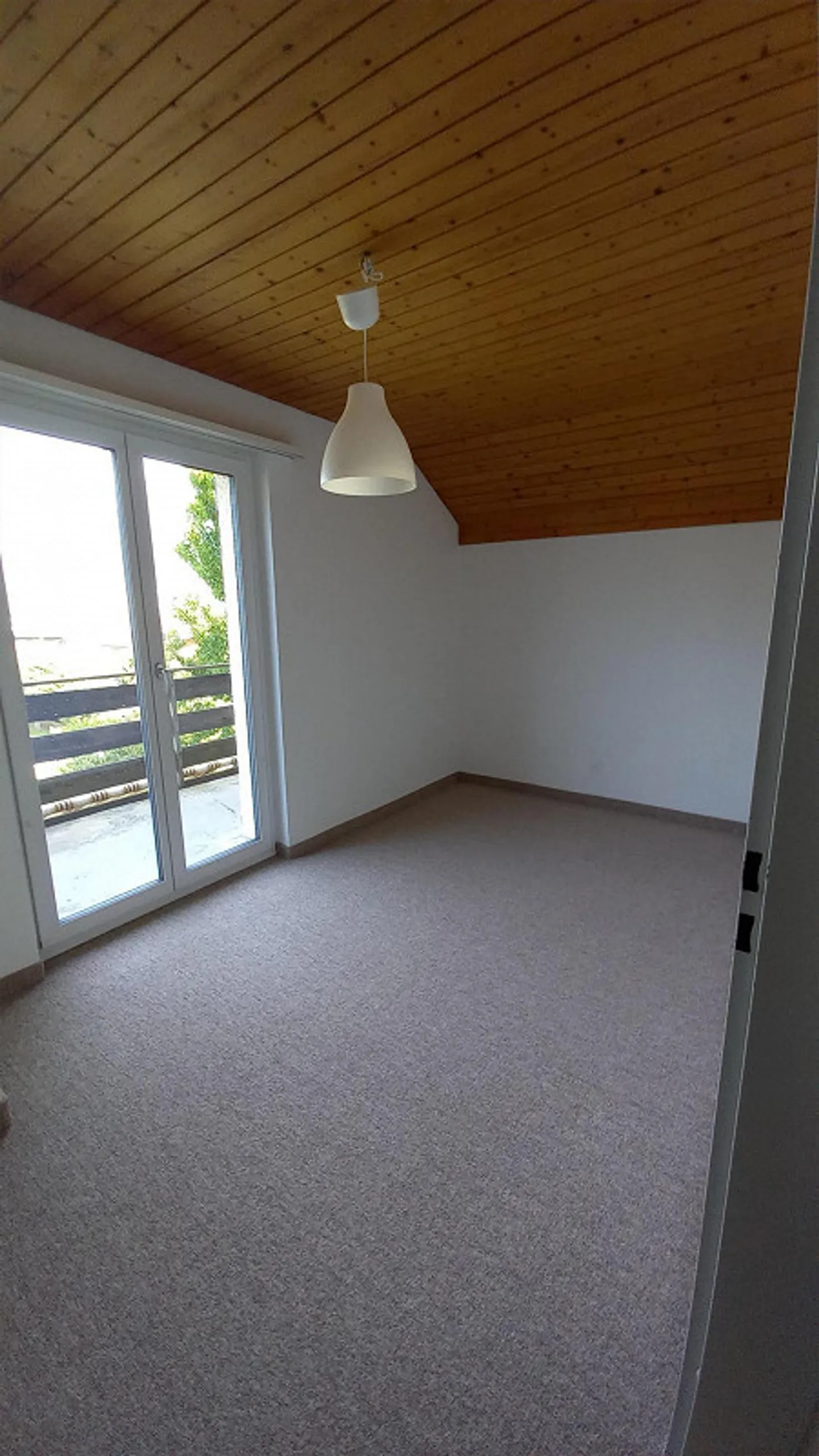 Igis beautiful 4-room apartment with a view and green space - Photo 17 of 23