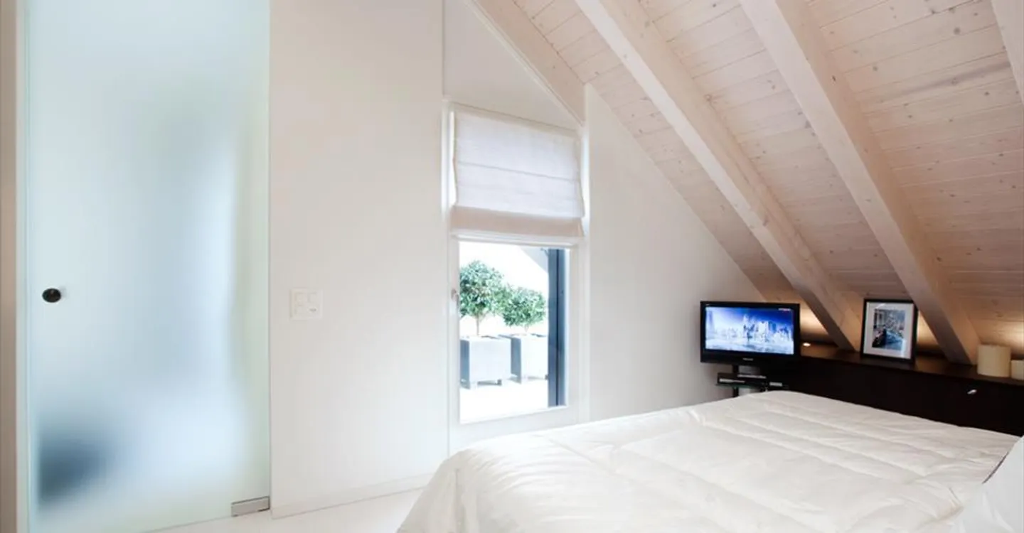 Superb penthouse in the center of Crans - Photo 6 of 12
