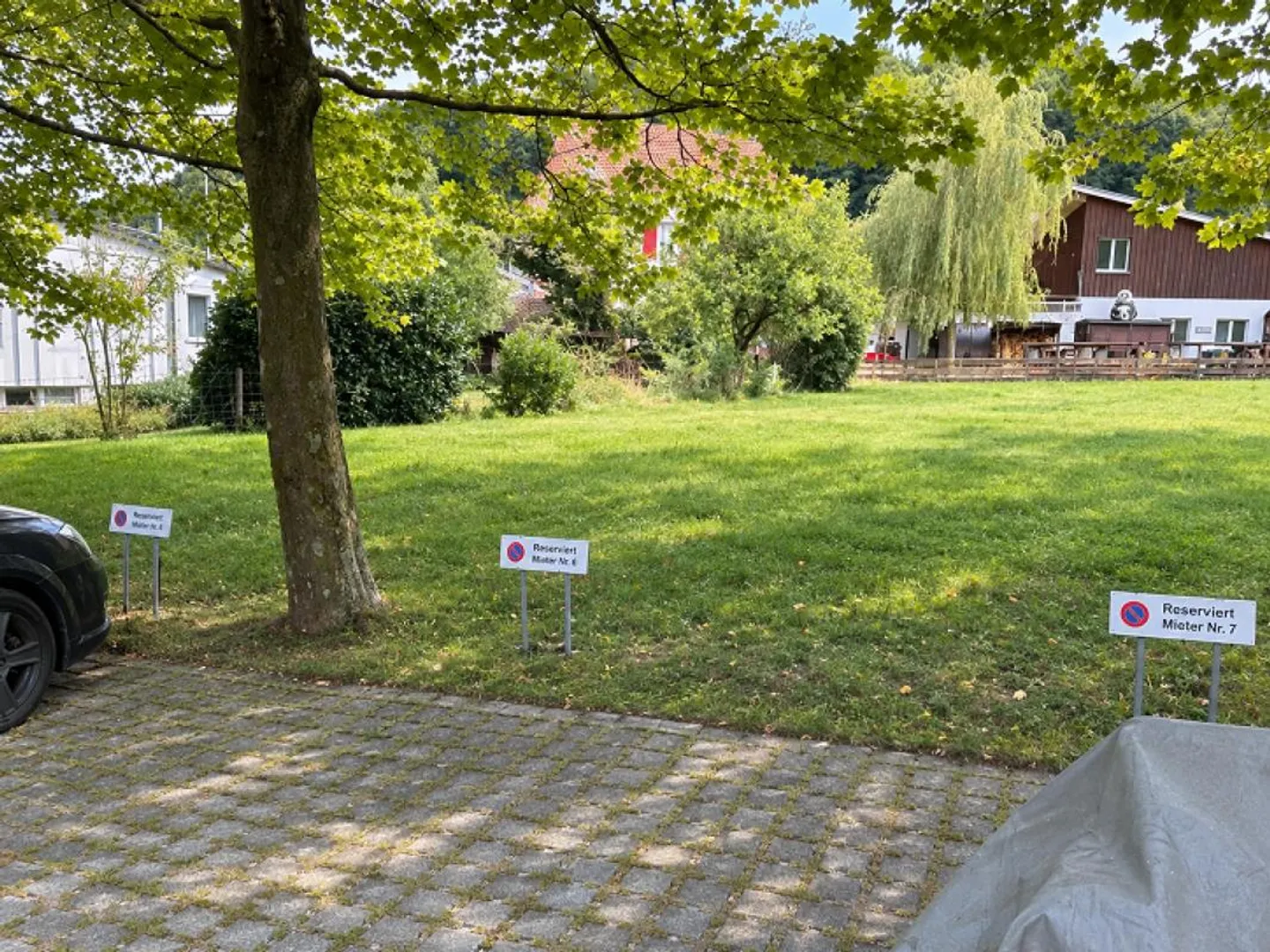 Outdoor parking space for rent in "Blumenpark" Aadorf - Photo 1 of 3