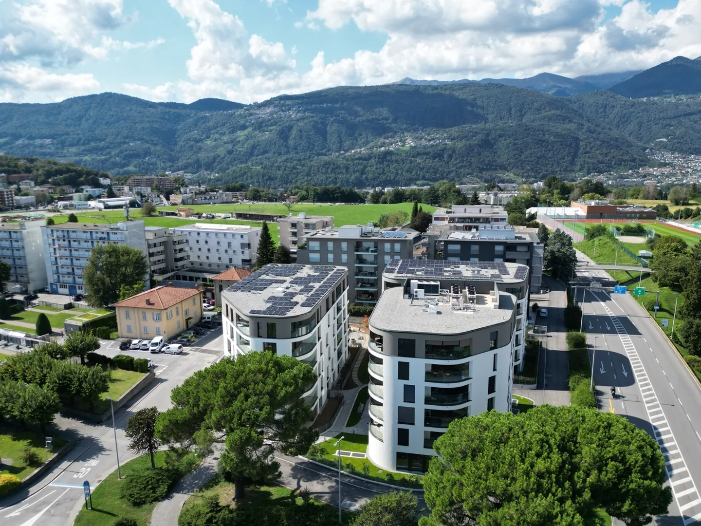 Morella Massagno - Vivre dans un appartement de 2.5 pièces dans une zone stratégique - Photo 1 sur 10