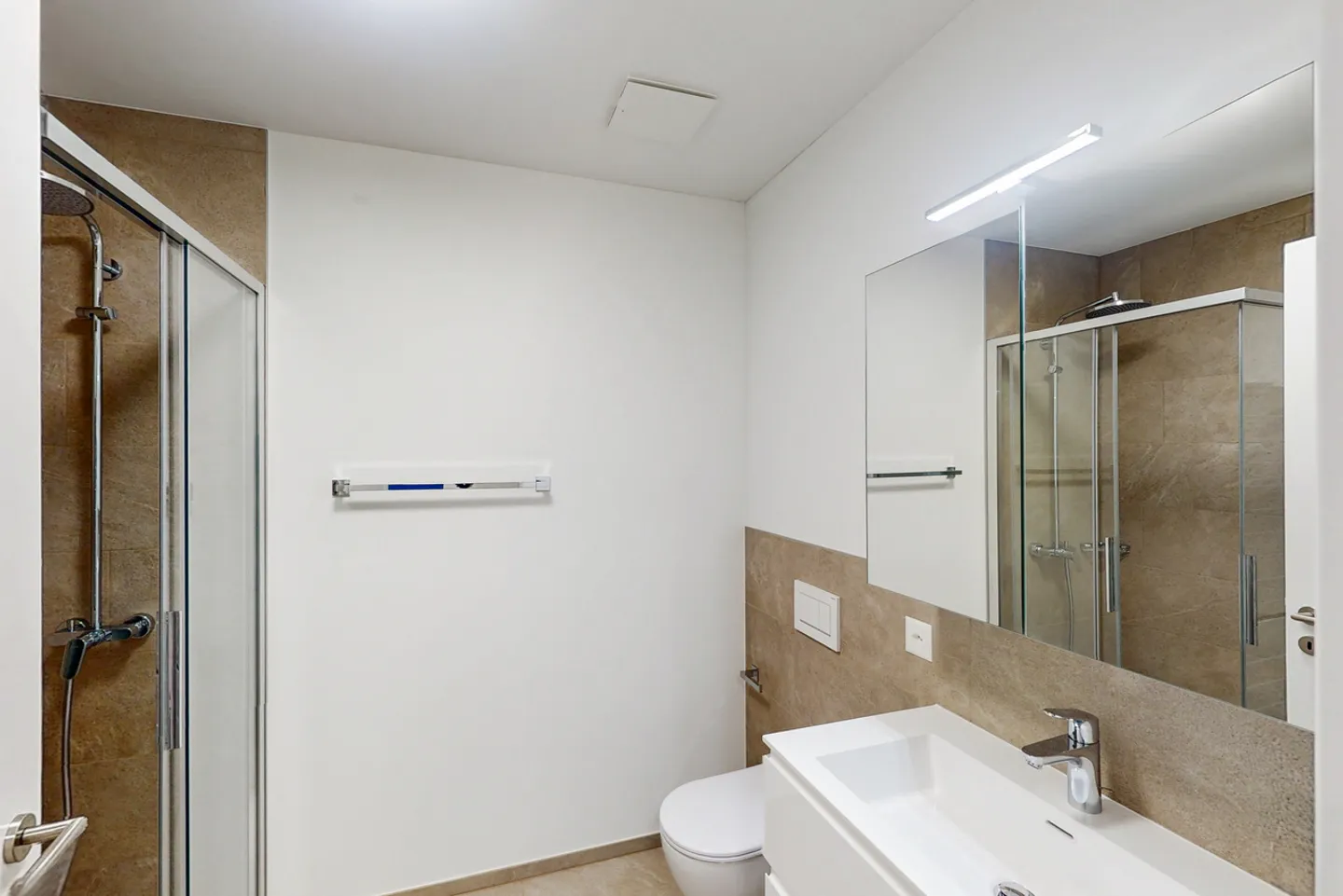 Morella Massagno - Vivre dans un appartement de 2.5 pièces dans une zone stratégique - Photo 7 sur 10