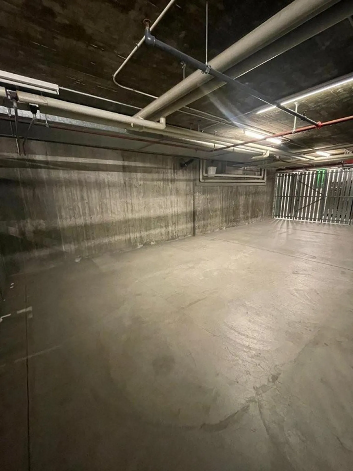 RENT WITHOUT DEPOSIT - Storage in central location in Bremgarten - Photo 2 of 3