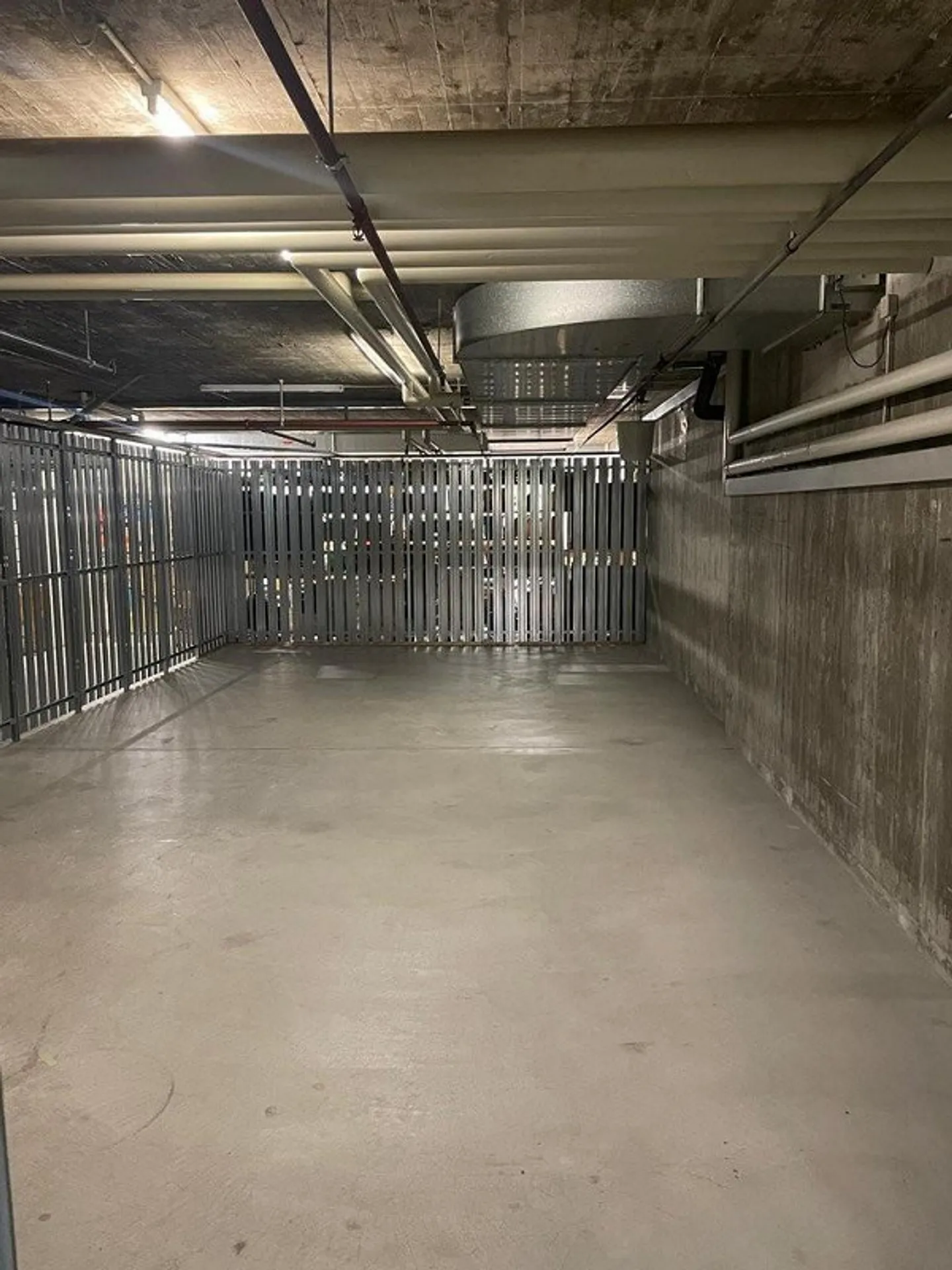 RENT WITHOUT DEPOSIT - Storage in central location in Bremgarten - Photo 3 of 3