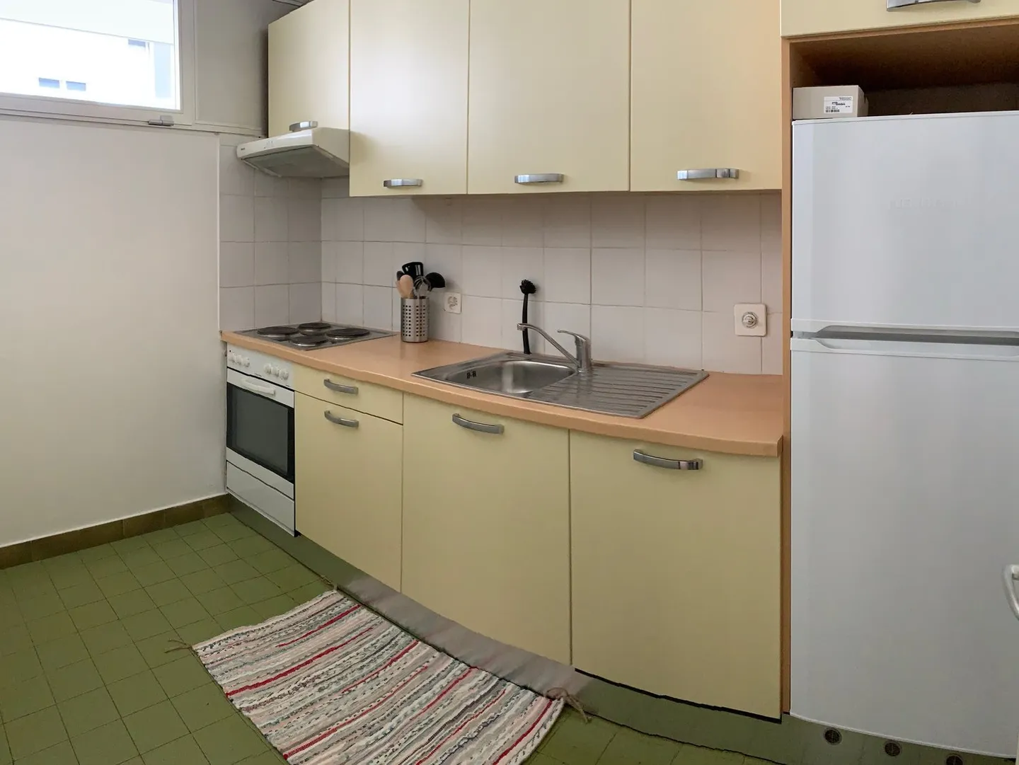 Premier mois de loyer gratuit - Appartement meublé de 3,5 pièces dans un emplacement stratégique à Chiasso - Photo 4 sur 11