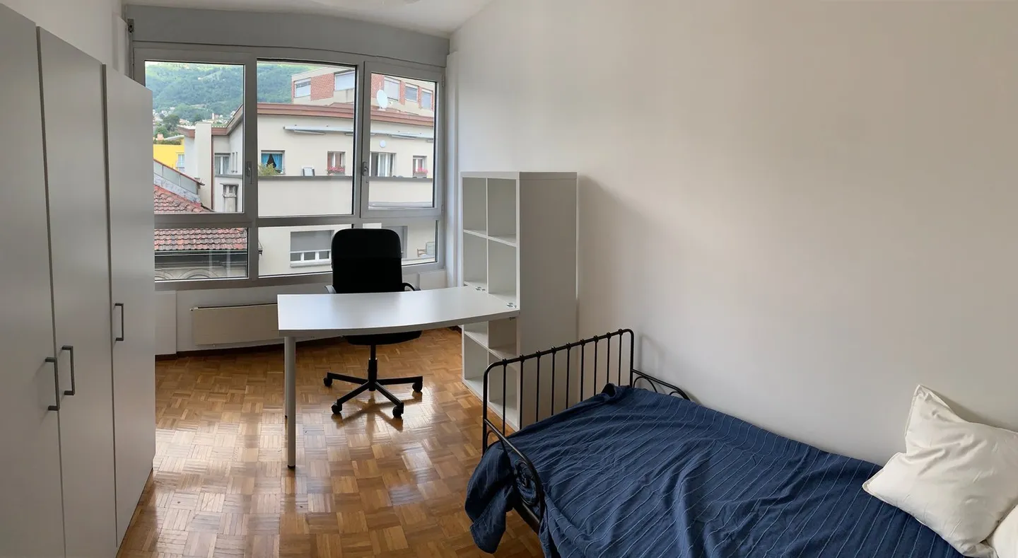 Premier mois de loyer gratuit - Appartement meublé de 3,5 pièces dans un emplacement stratégique à Chiasso - Photo 7 sur 11
