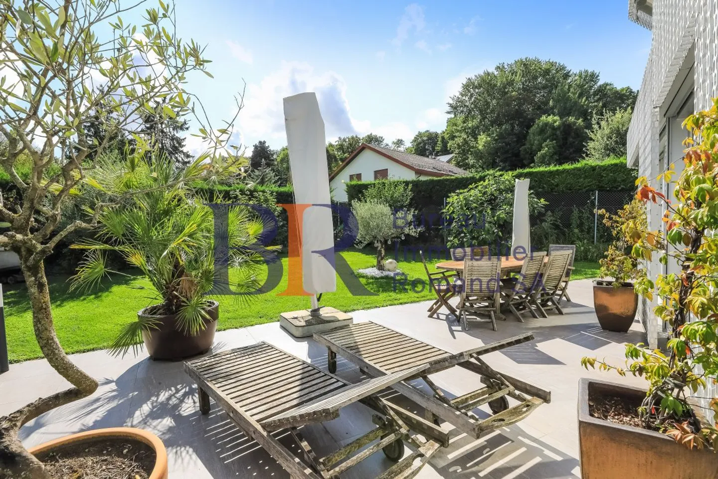 Apartment with passage with terraces and private garden in Pregny-Chambésy - Photo 8 of 8