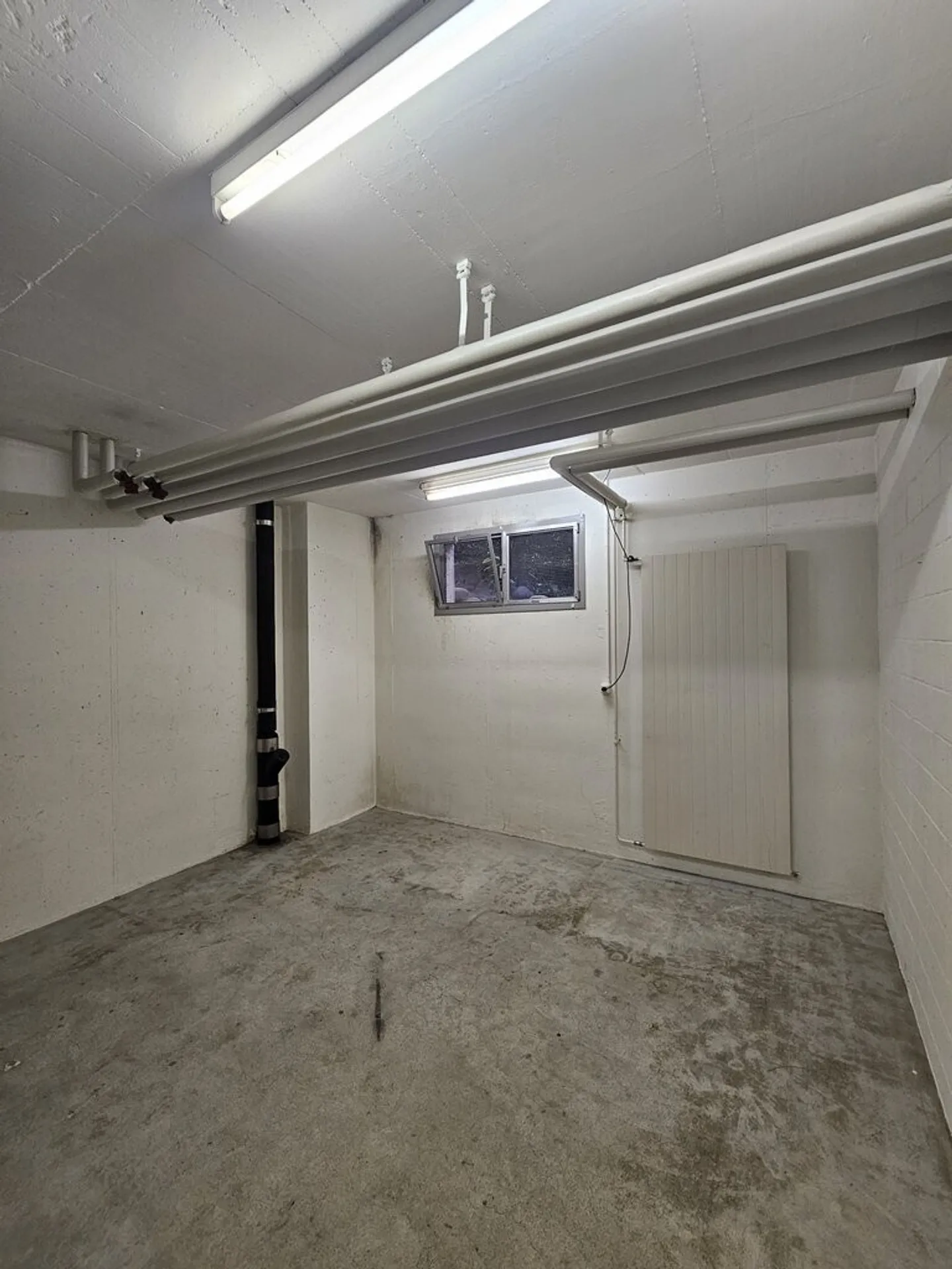 Bastelraum an der Grenze Affoltern/Oerlikon - Foto 1 di 3