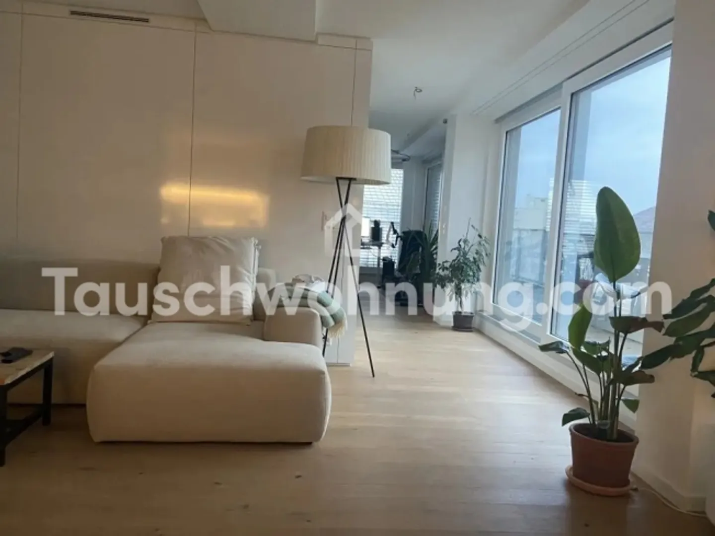 [ÉCHANGE D'APPARTEMENT] 3.5 avec 2 salles de bains + terrasse (Dernier étage Wiedikon) recherche 4.5 - Photo 1 sur 7