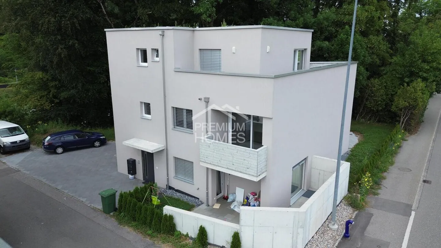 Propriété d'investissement polyvalente - Photo 1 sur 8
