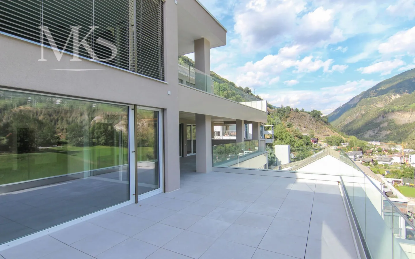 Your dream home: Sun and panorama on 182 square meters - Photo 7 of 21