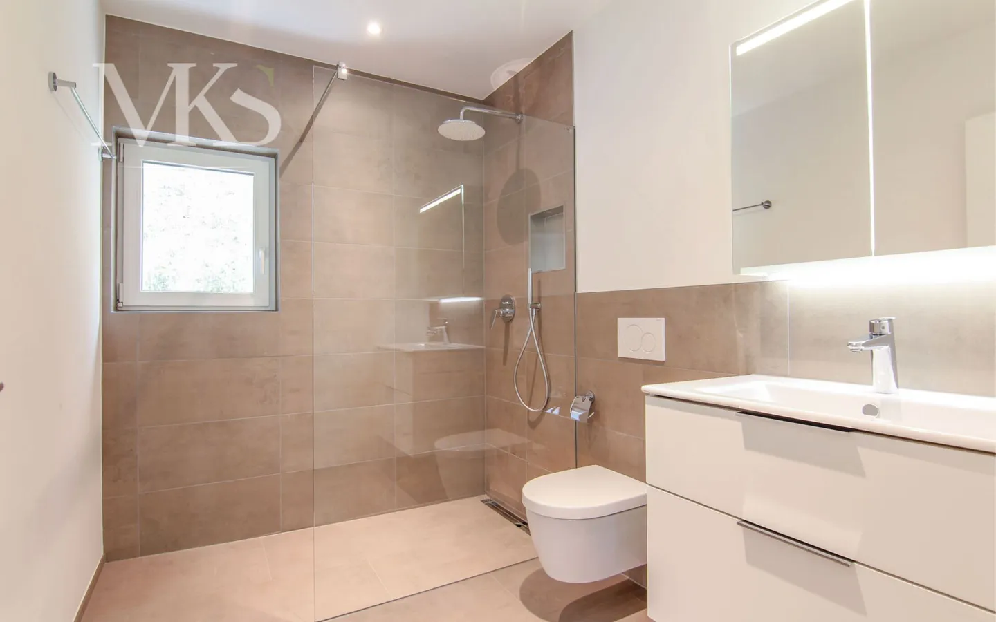 Your dream home: Sun and panorama on 182 square meters - Photo 14 of 21