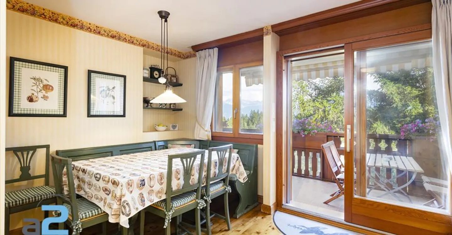 Attic Apartment by Lake - Photo 4 of 13