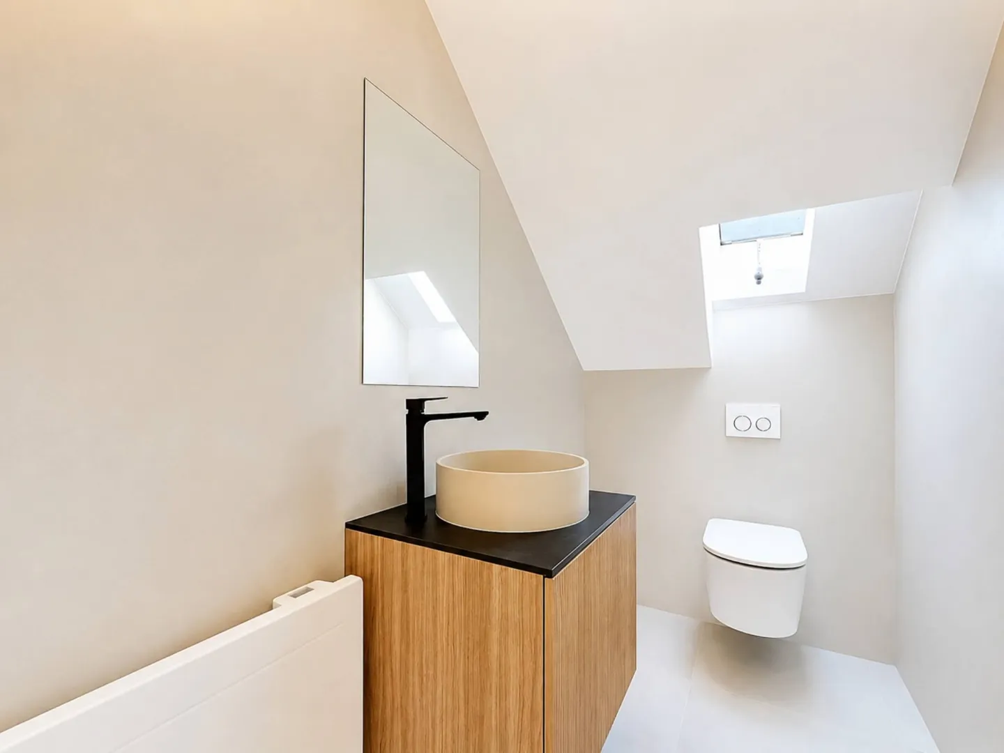 In the heart of the village, penthouse with 153 m2 charm - Photo 9 of 13
