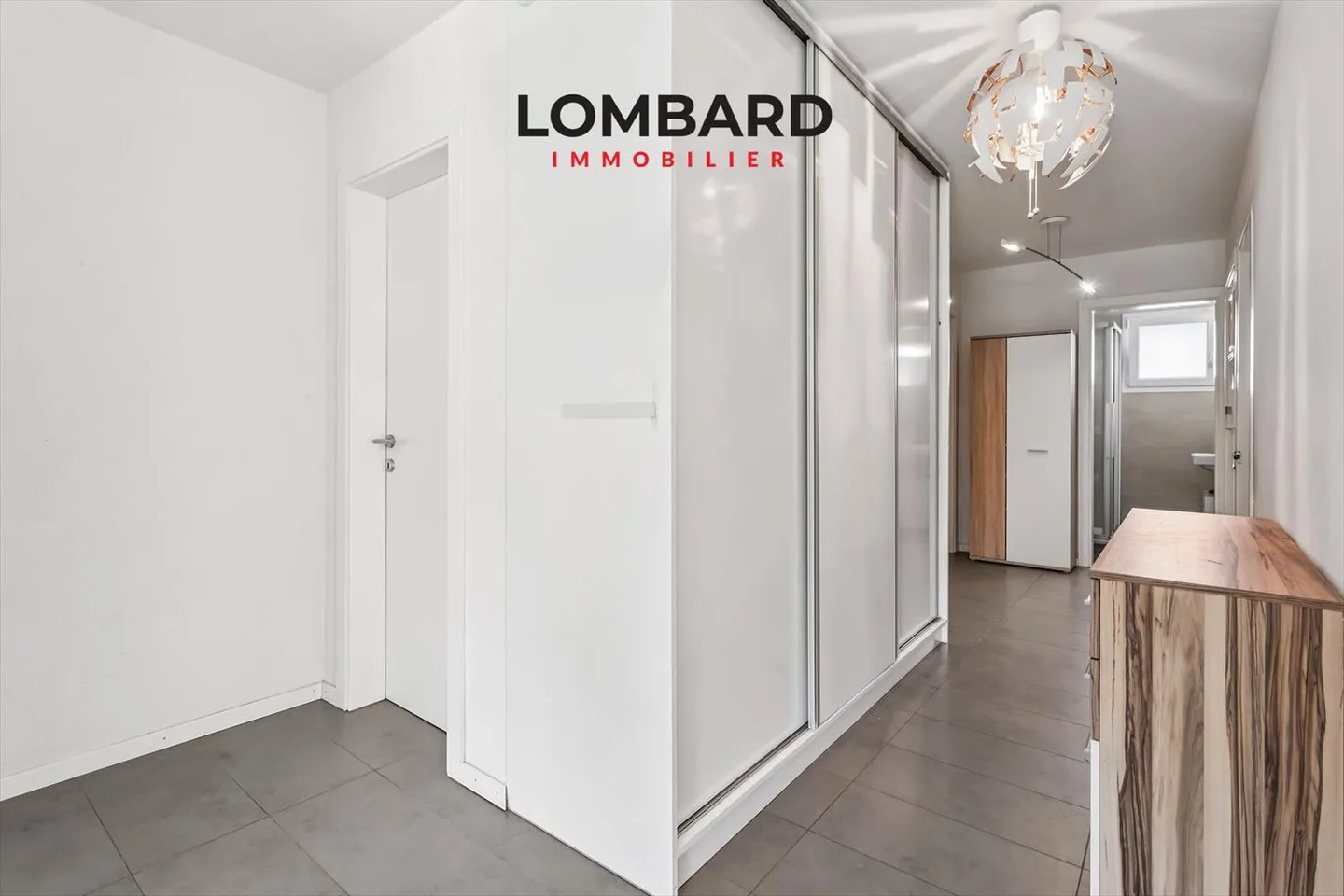 Geräumige 4,5-Zimmer-Wohnung mit privatem Garten - Foto 3 von 7