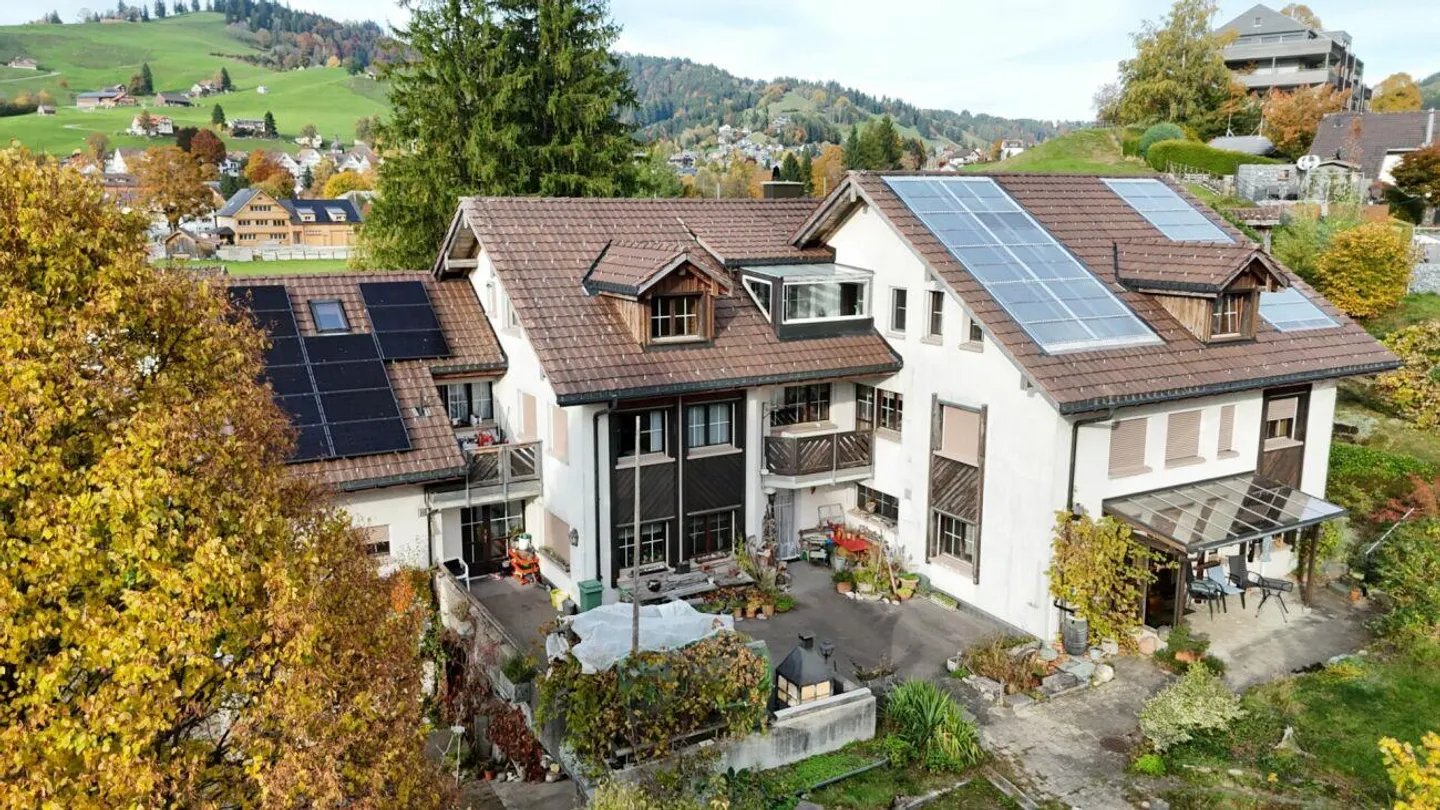 Cozy Attic Apartment in a Quiet Neighborhood - Photo 6 of 7