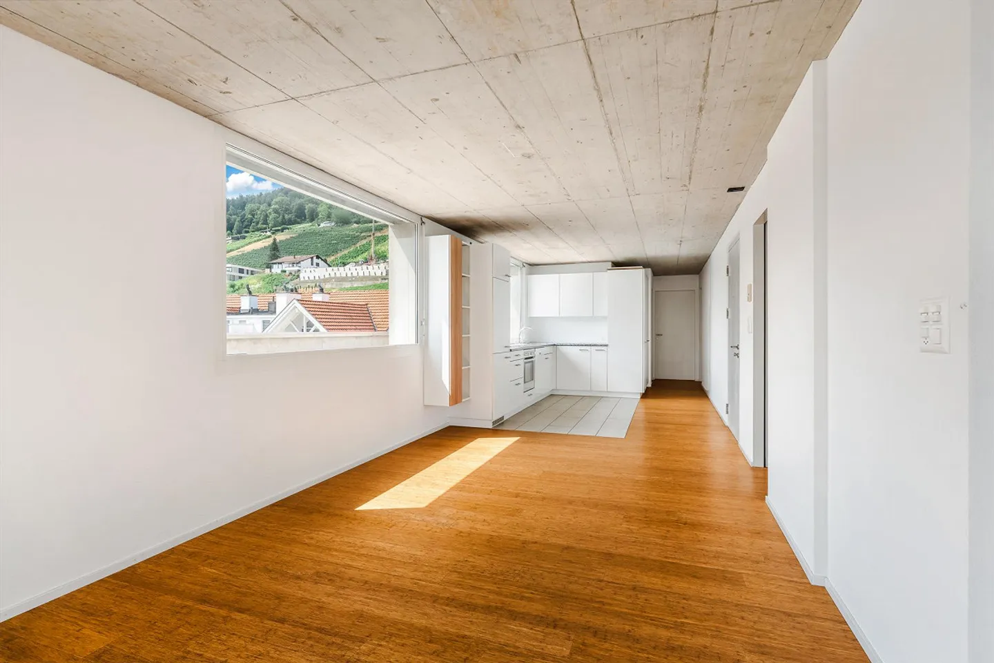 Appartamento moderno in una posizione tranquilla con vista sul verde - Foto 6 di 12