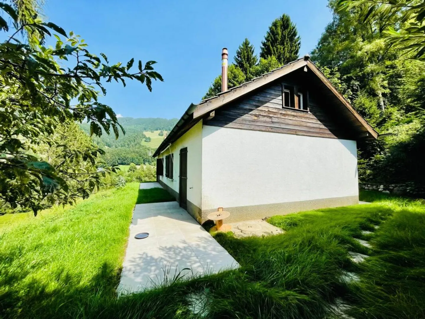 Petite Maison Jumelée 2 Chambres à Montreux - Photo 2 sur 16