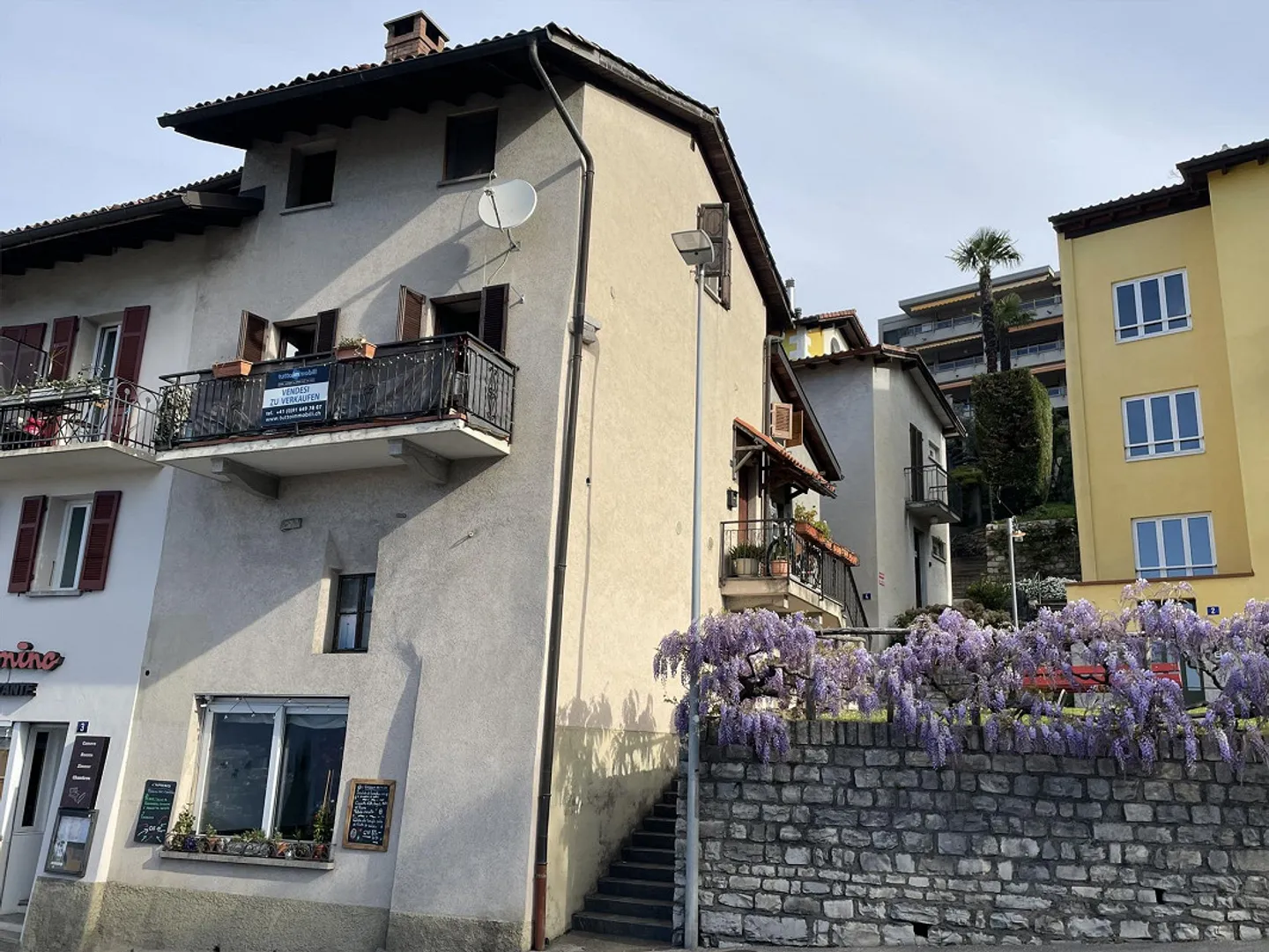 3.5 DUPLEX APARTMENT WITH WONDERFUL LAKE VIEW - Photo 3 of 13