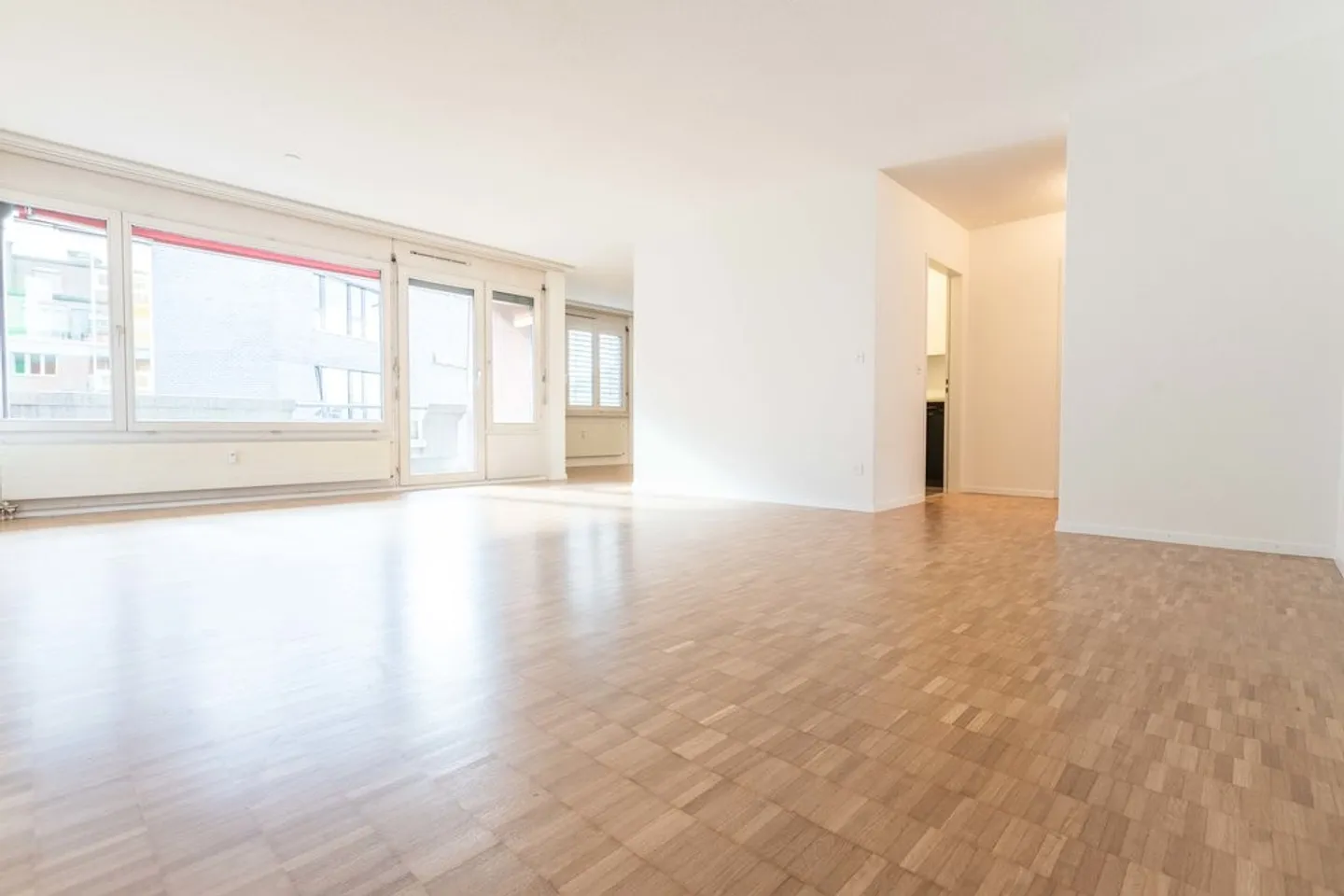 Charming Apartment in Luzern - Photo 2 of 11