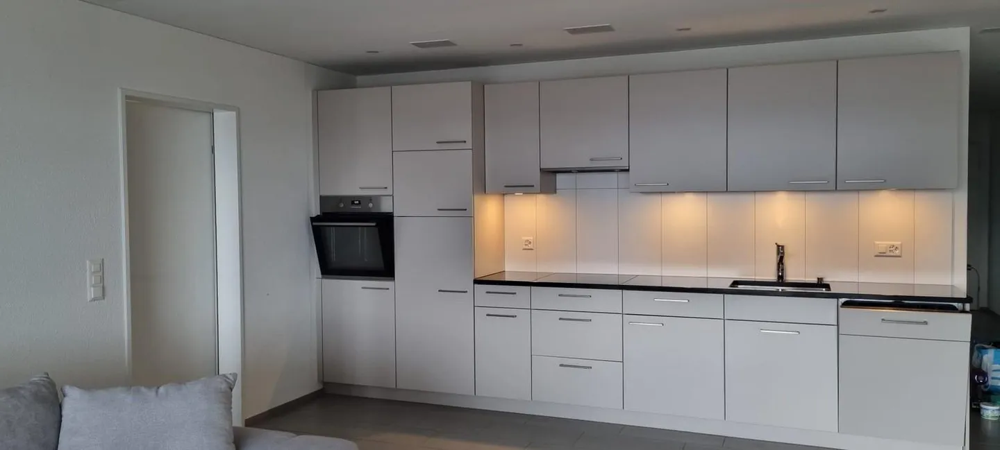 2½-room apartment with spacious balcony in central location - Photo 2 of 7