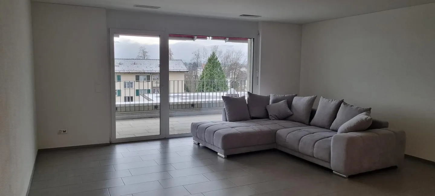2½-room apartment with spacious balcony in central location - Photo 3 of 7