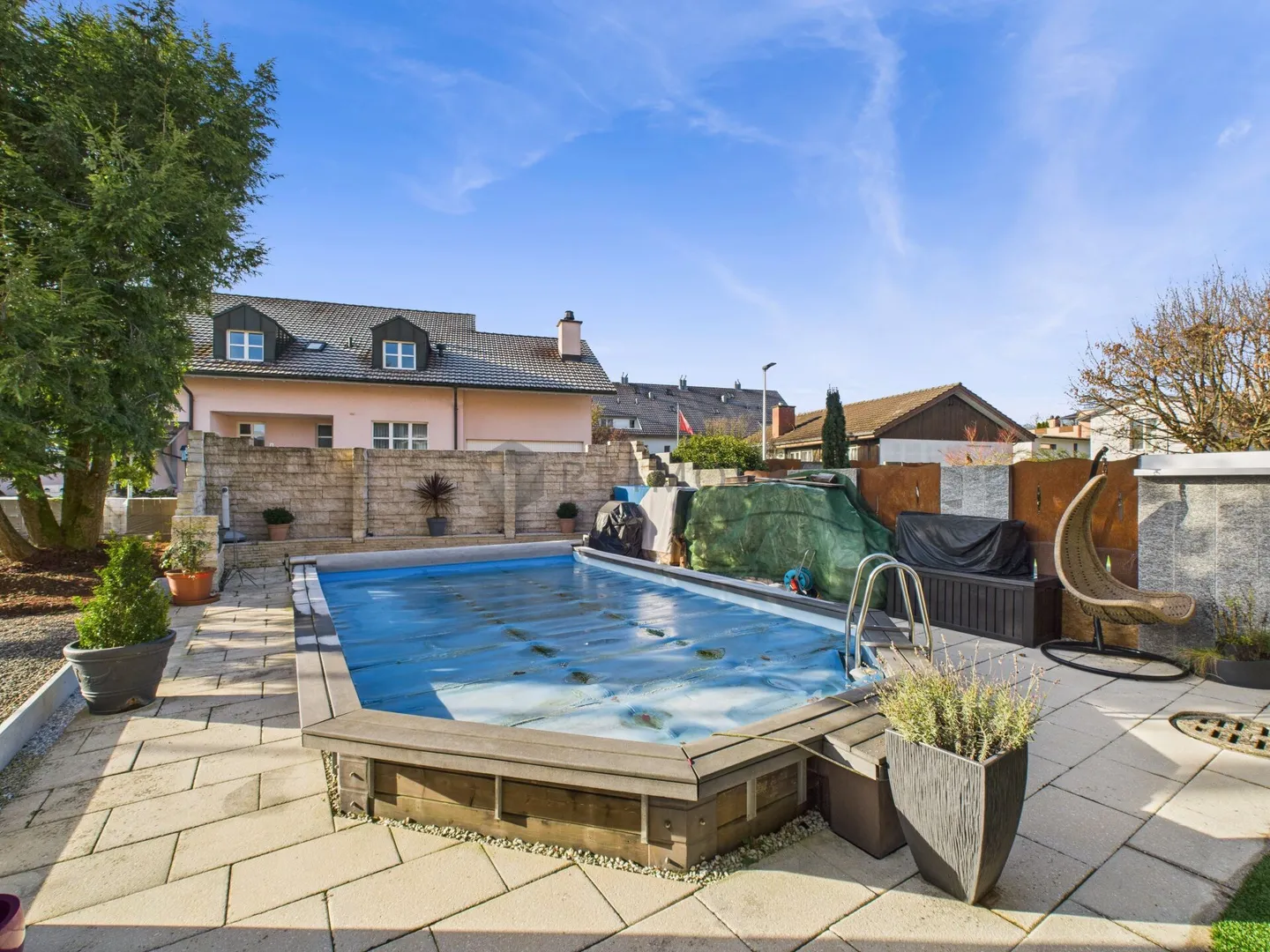 Family Dream with Pool and Sunny Garden - Photo 2 of 10