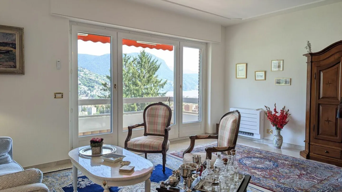 Appartement prestigieux avec piscine commune et vue imprenable - Photo 3 sur 18