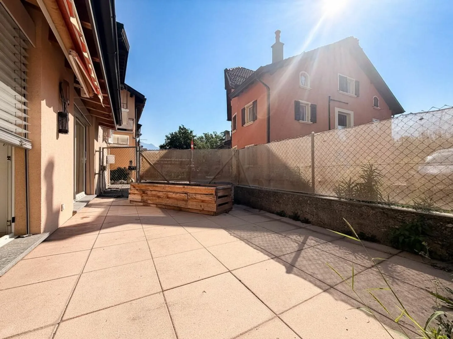 In affitto: Casa di villaggio contigua di 6,5 stanze - Foto 6 di 20