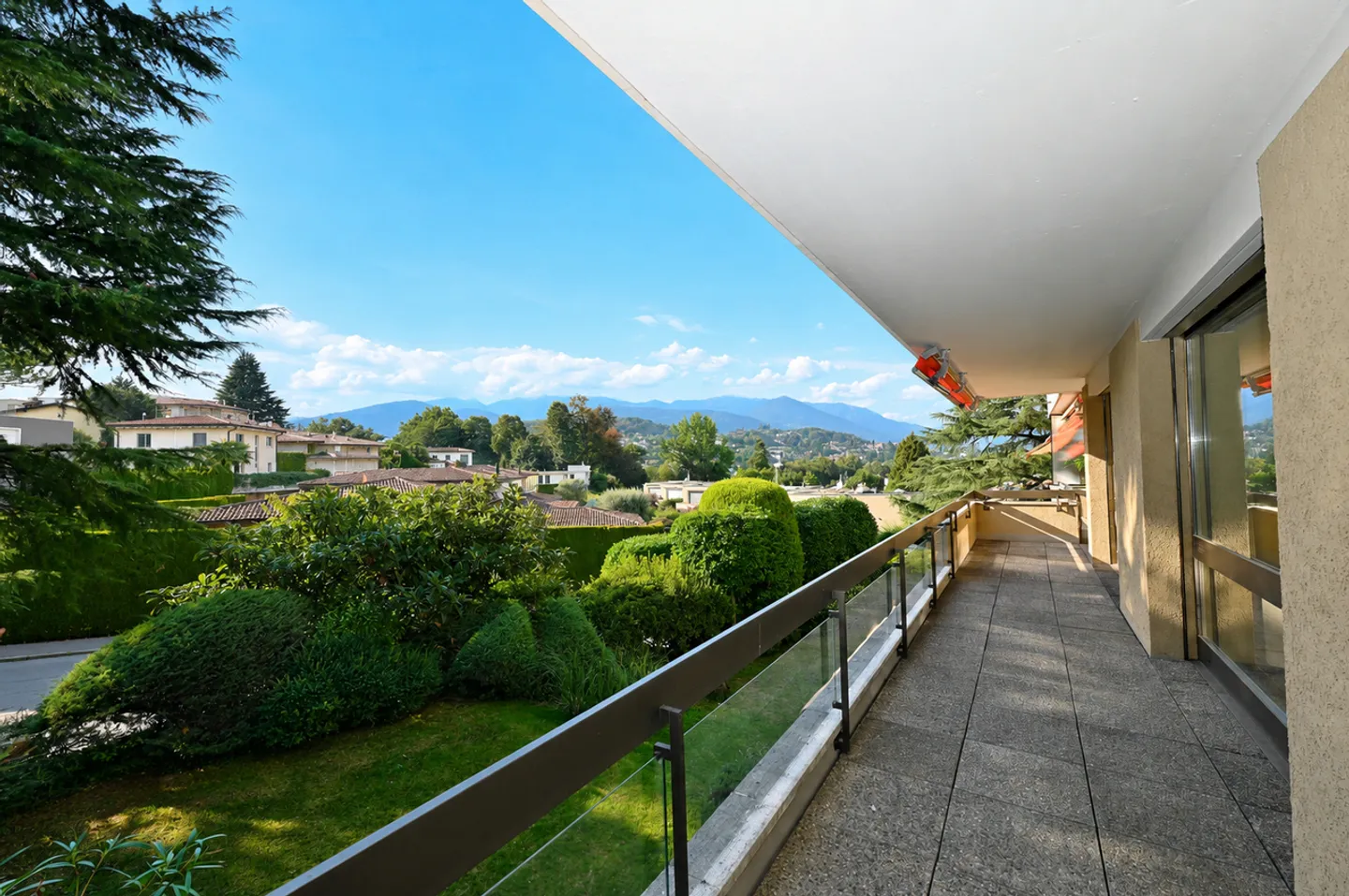 Élégant appartement 5 pièces à Gentilino - Photo 1 sur 28
