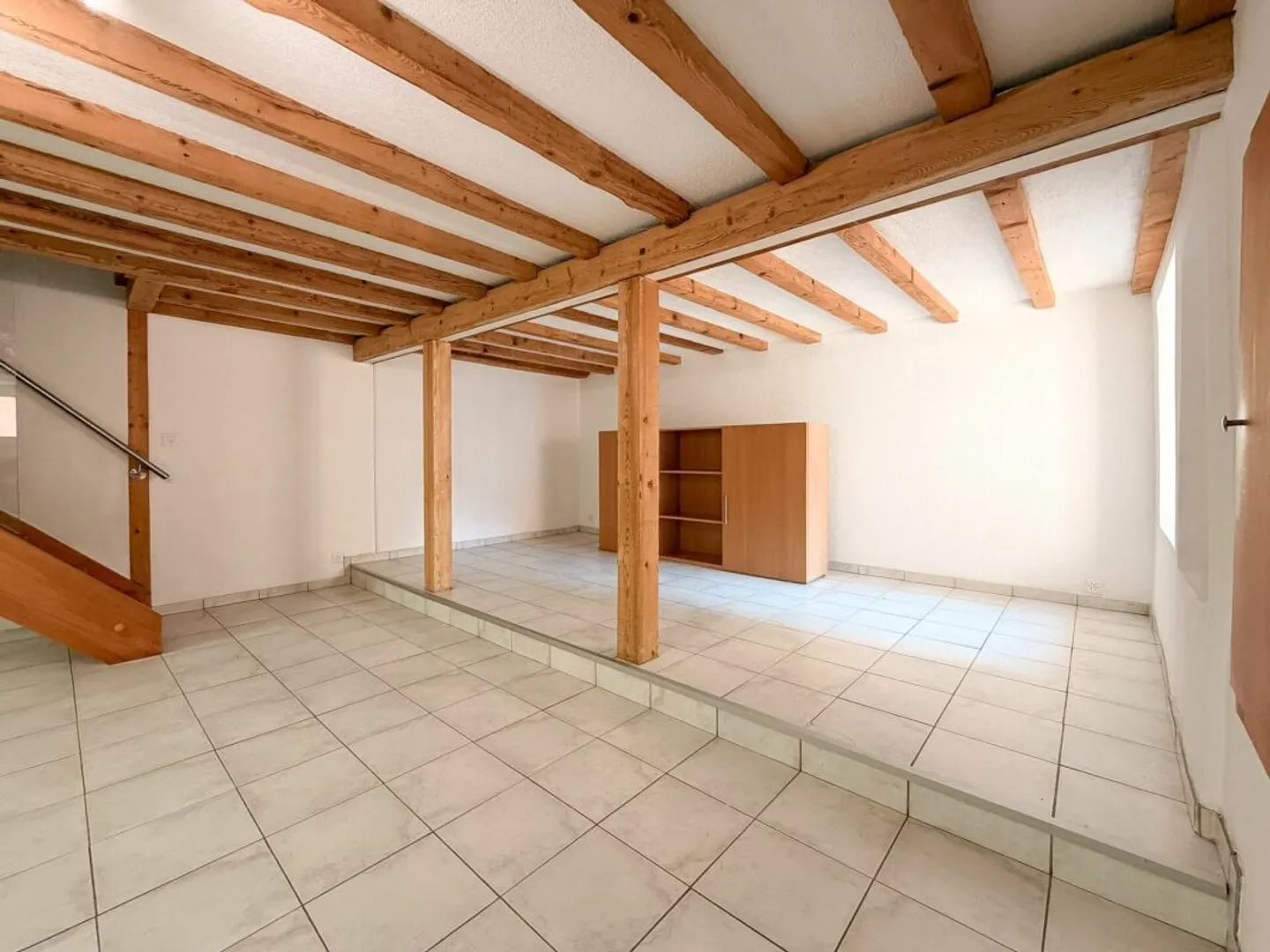 In affitto: Casa di villaggio contigua di 6,5 stanze - Foto 12 di 20