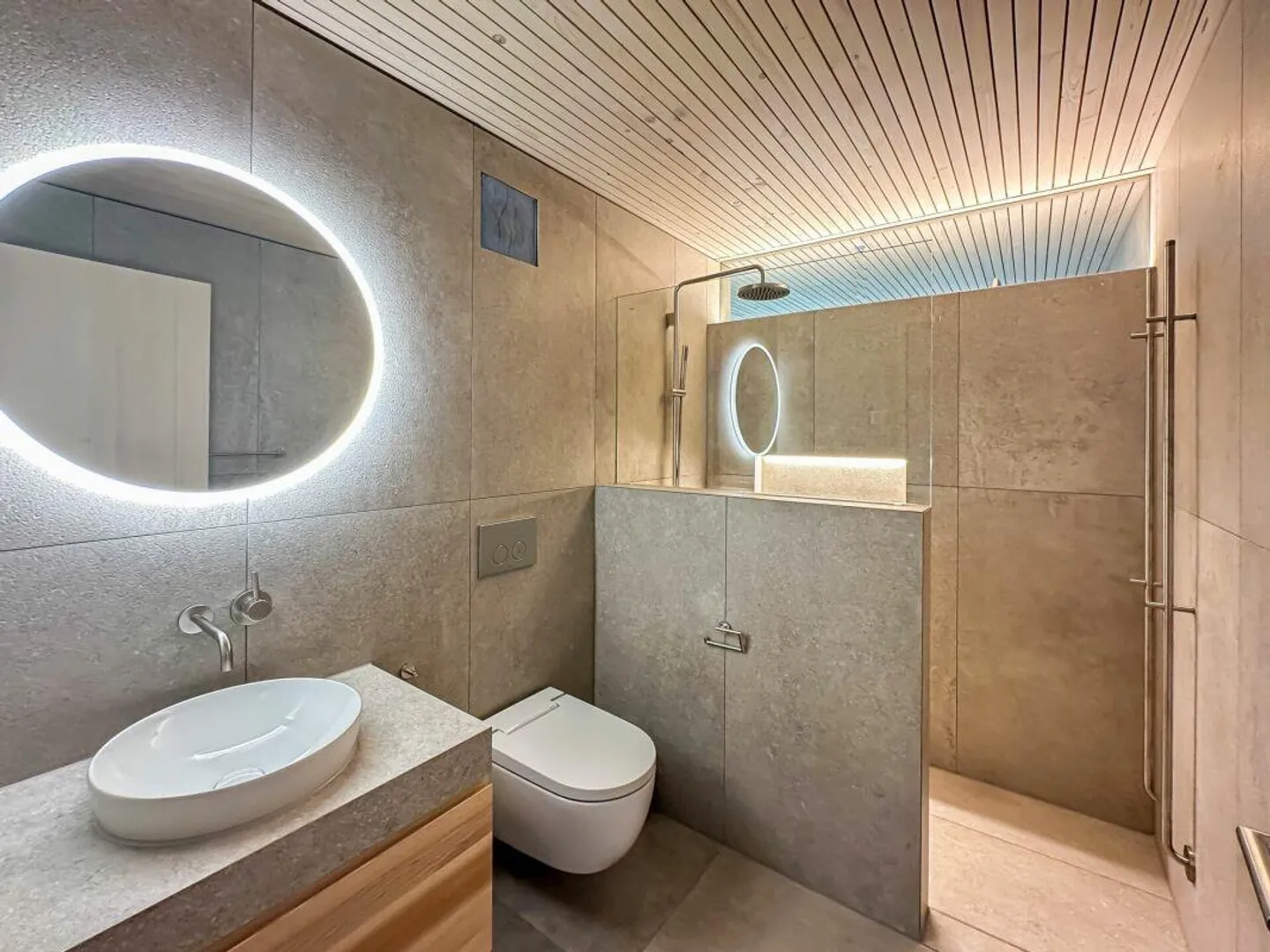 Appartement unique de 4,5 pièces dans un emplacement exceptionnel et gran... - Photo 7 sur 12