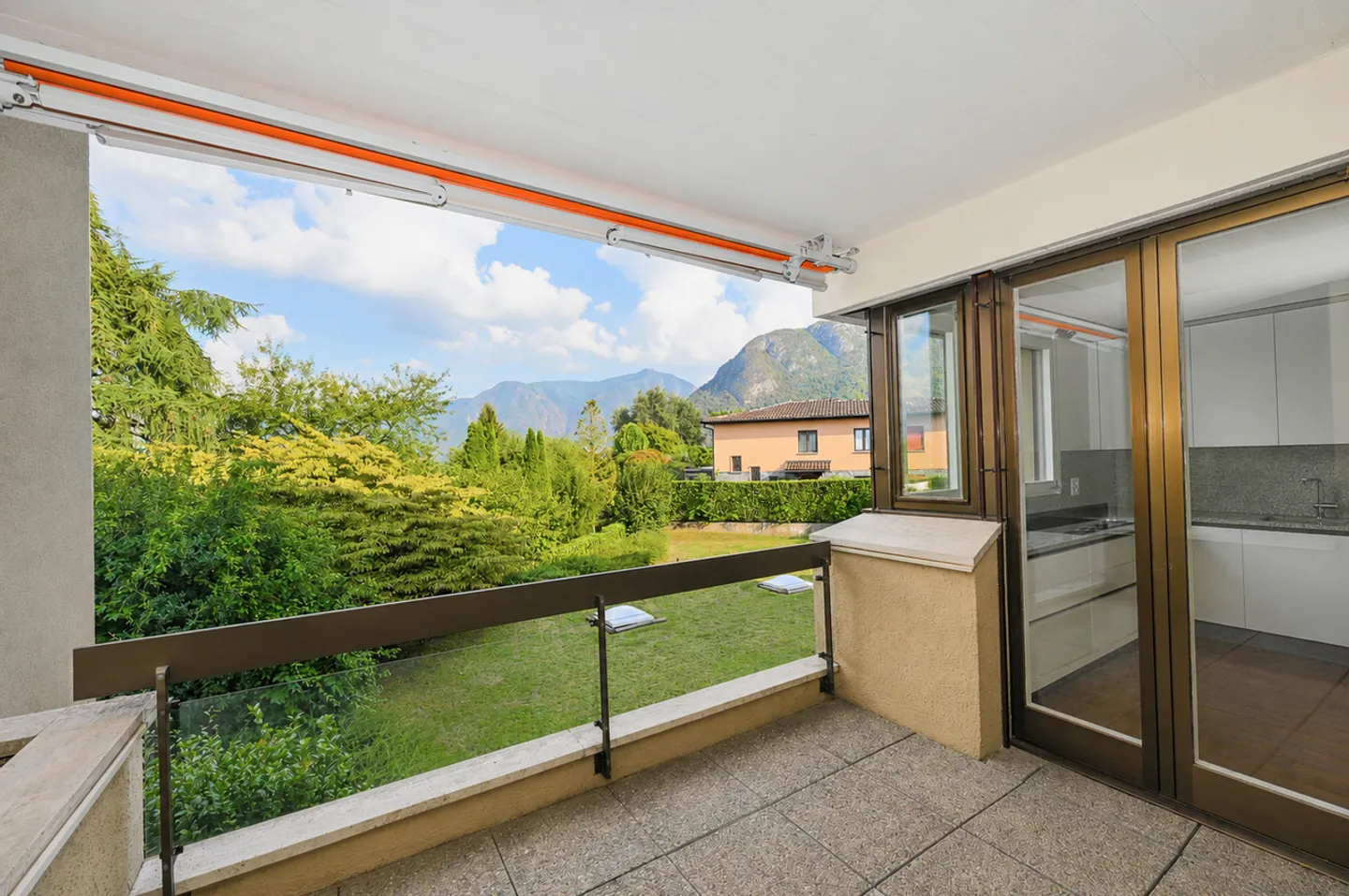 Élégant appartement 5 pièces à Gentilino - Photo 9 sur 28