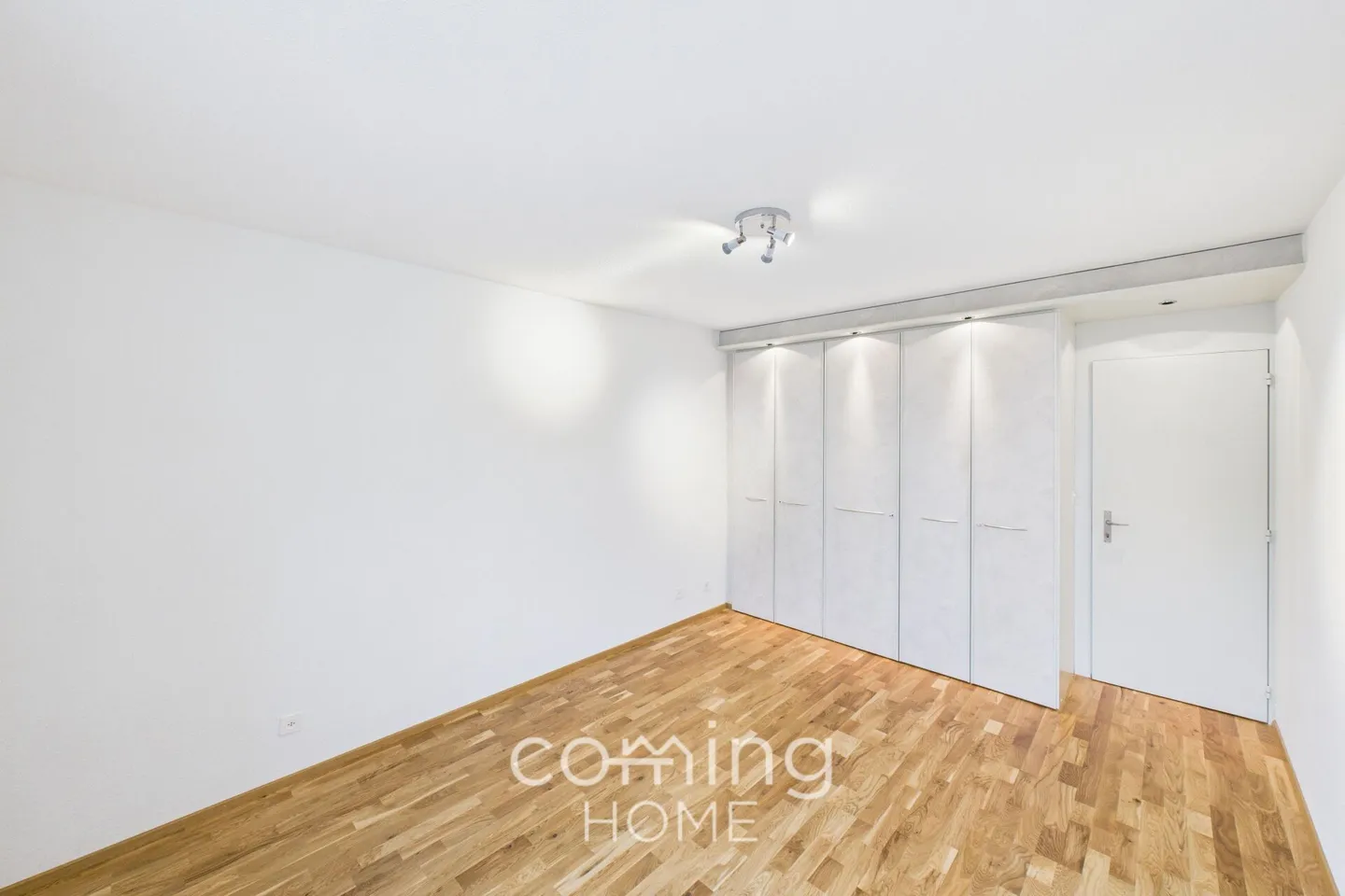 Appartement calme et presque neuf de 4,5 pièces avec jardin d'hiver à Heimberg - Photo 6 sur 14