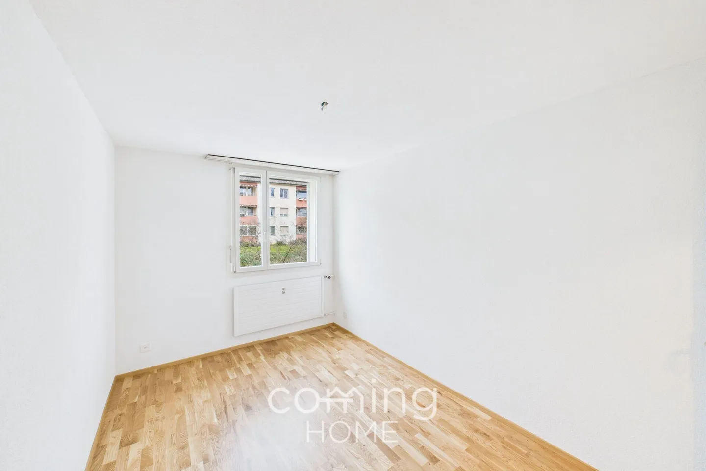 Appartement calme et presque neuf de 4,5 pièces avec jardin d'hiver à Heimberg - Photo 9 sur 14