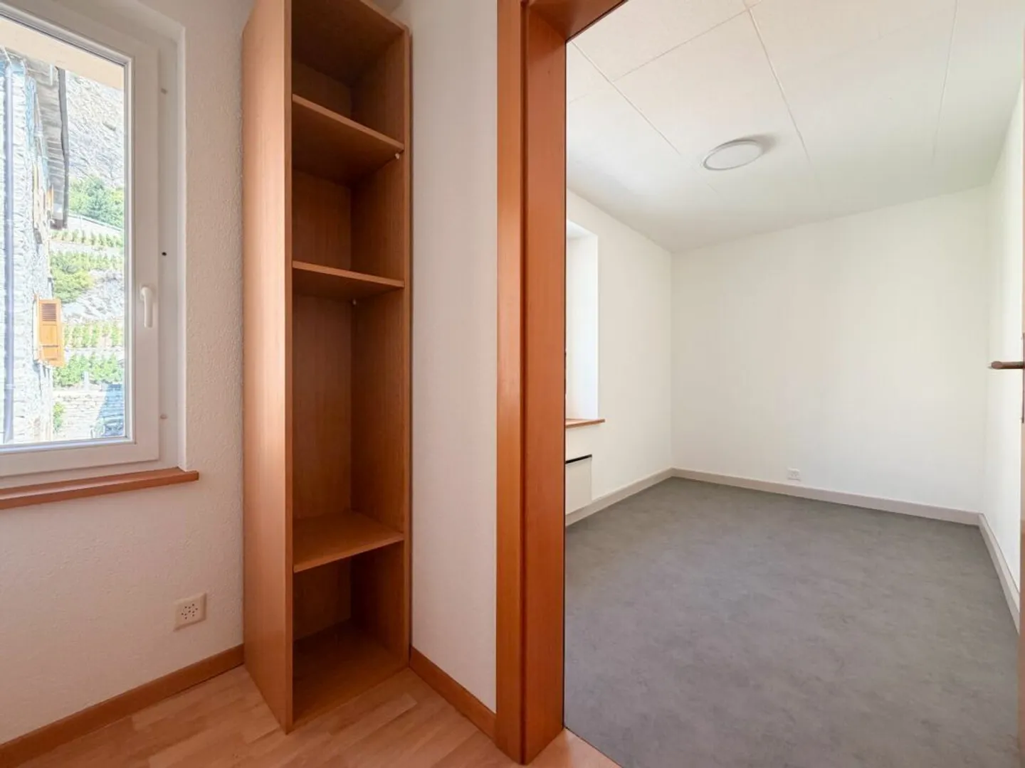 In affitto: Casa di villaggio contigua di 6,5 stanze - Foto 15 di 20