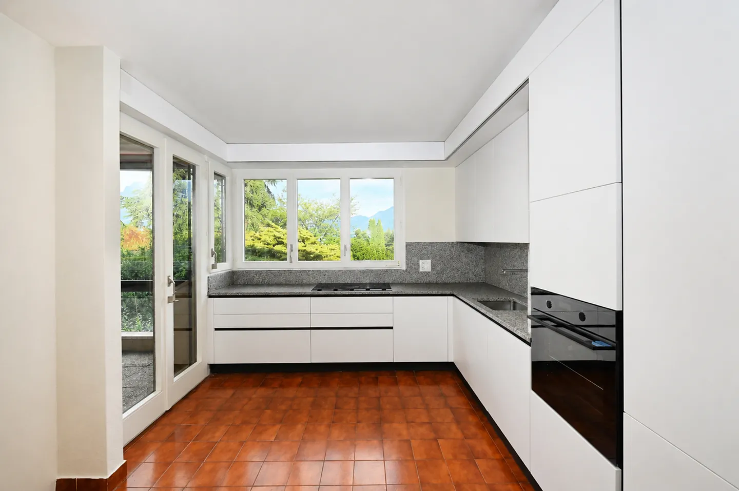 Élégant appartement 5 pièces à Gentilino - Photo 12 sur 28