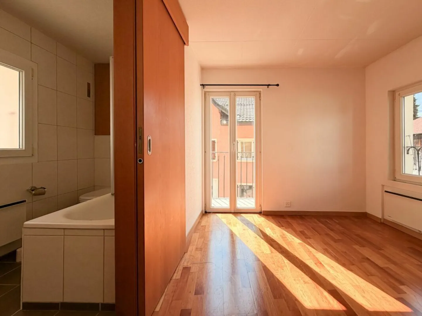 In affitto: Casa di villaggio contigua di 6,5 stanze - Foto 18 di 20