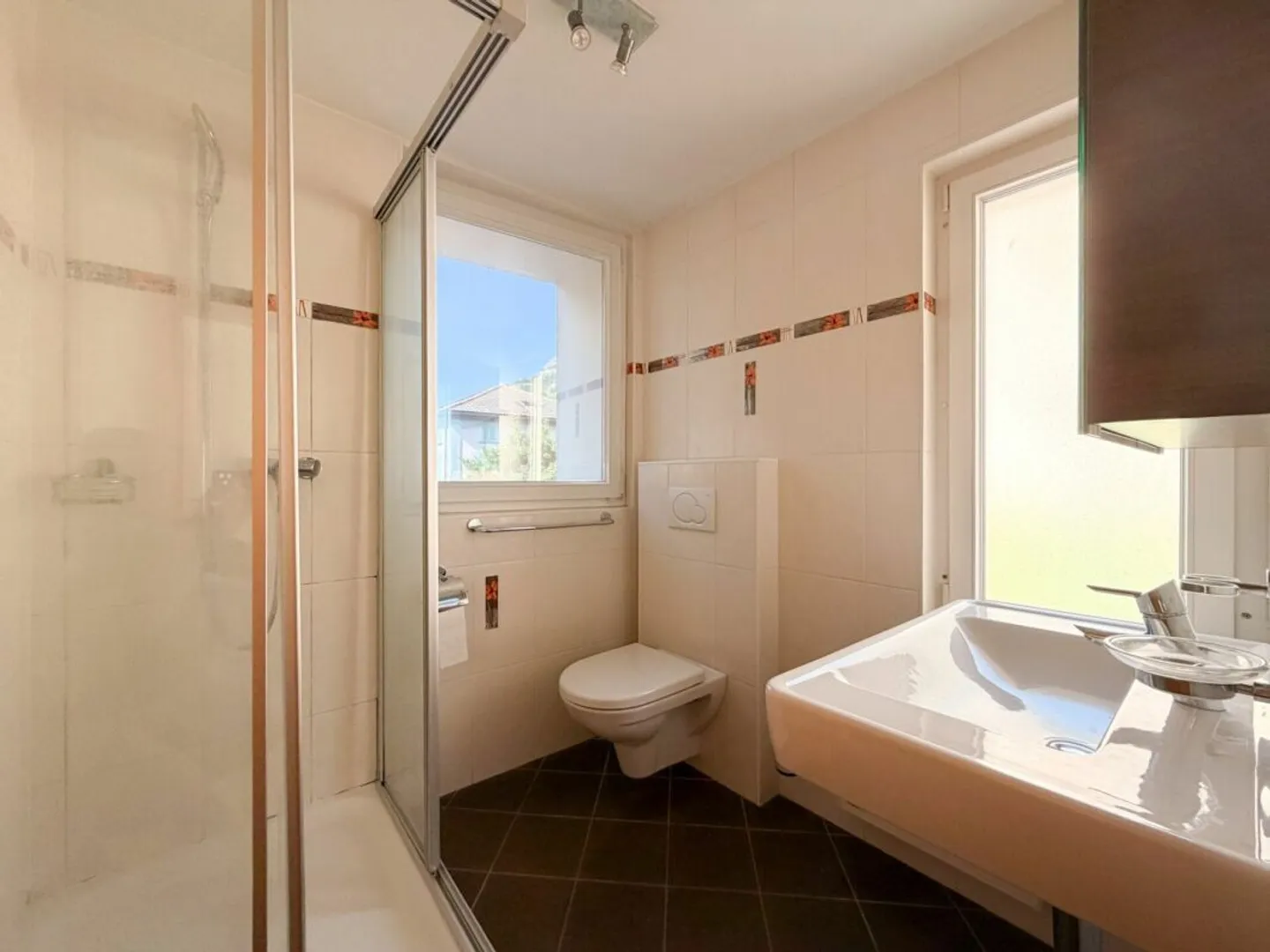 In affitto: Casa di villaggio contigua di 6,5 stanze - Foto 19 di 20