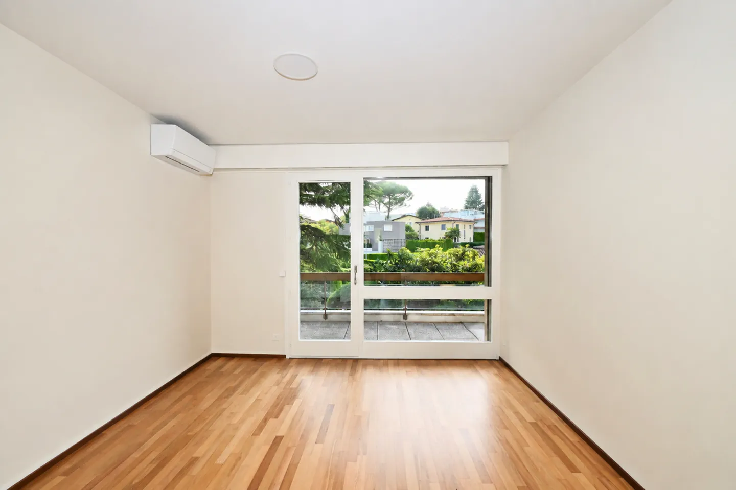Élégant appartement 5 pièces à Gentilino - Photo 17 sur 28