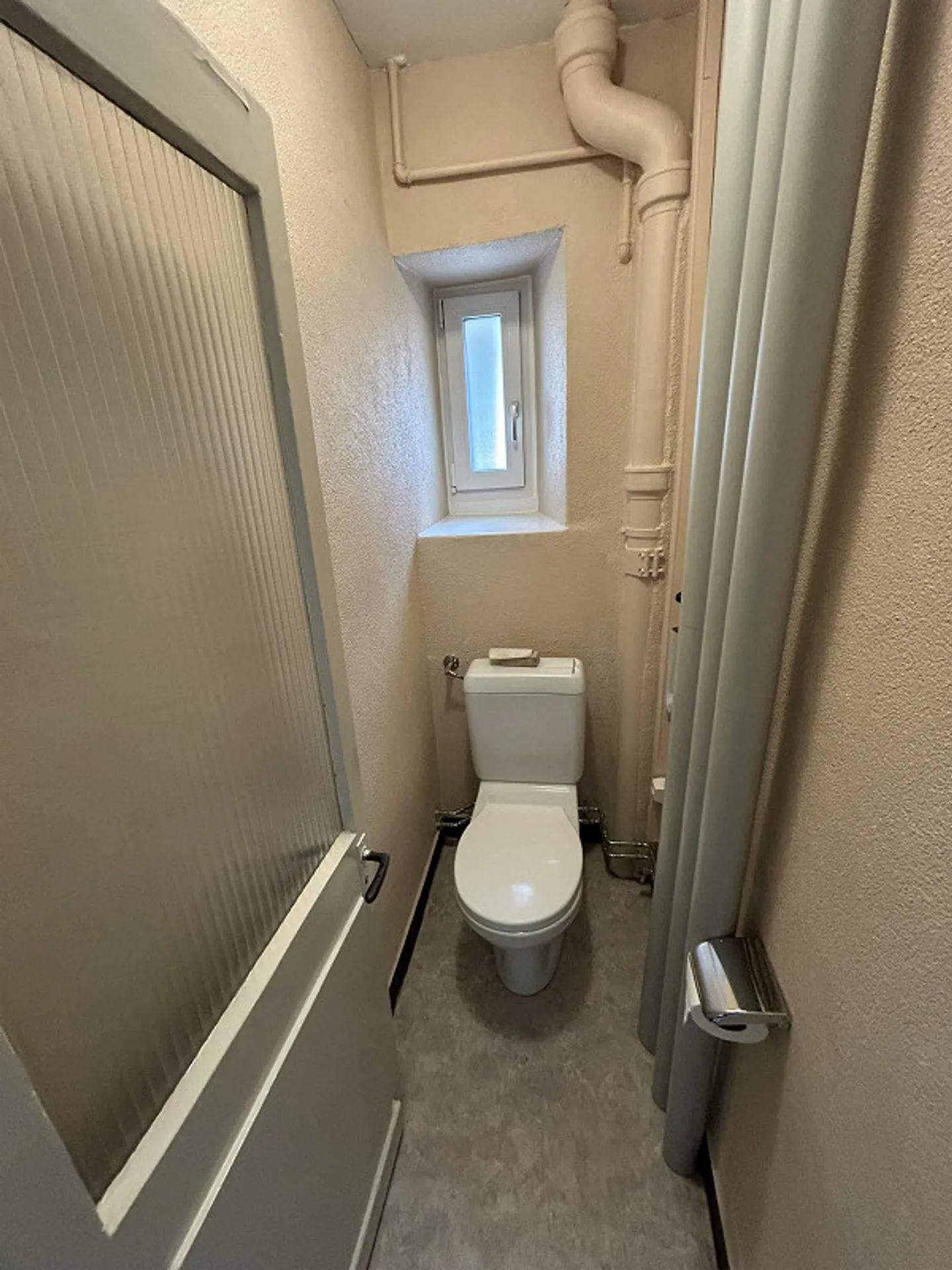 Charmante appartement de 3,5 pièces dans un ancien bâtiment avec vue sur le Rhin - Photo 7 sur 7