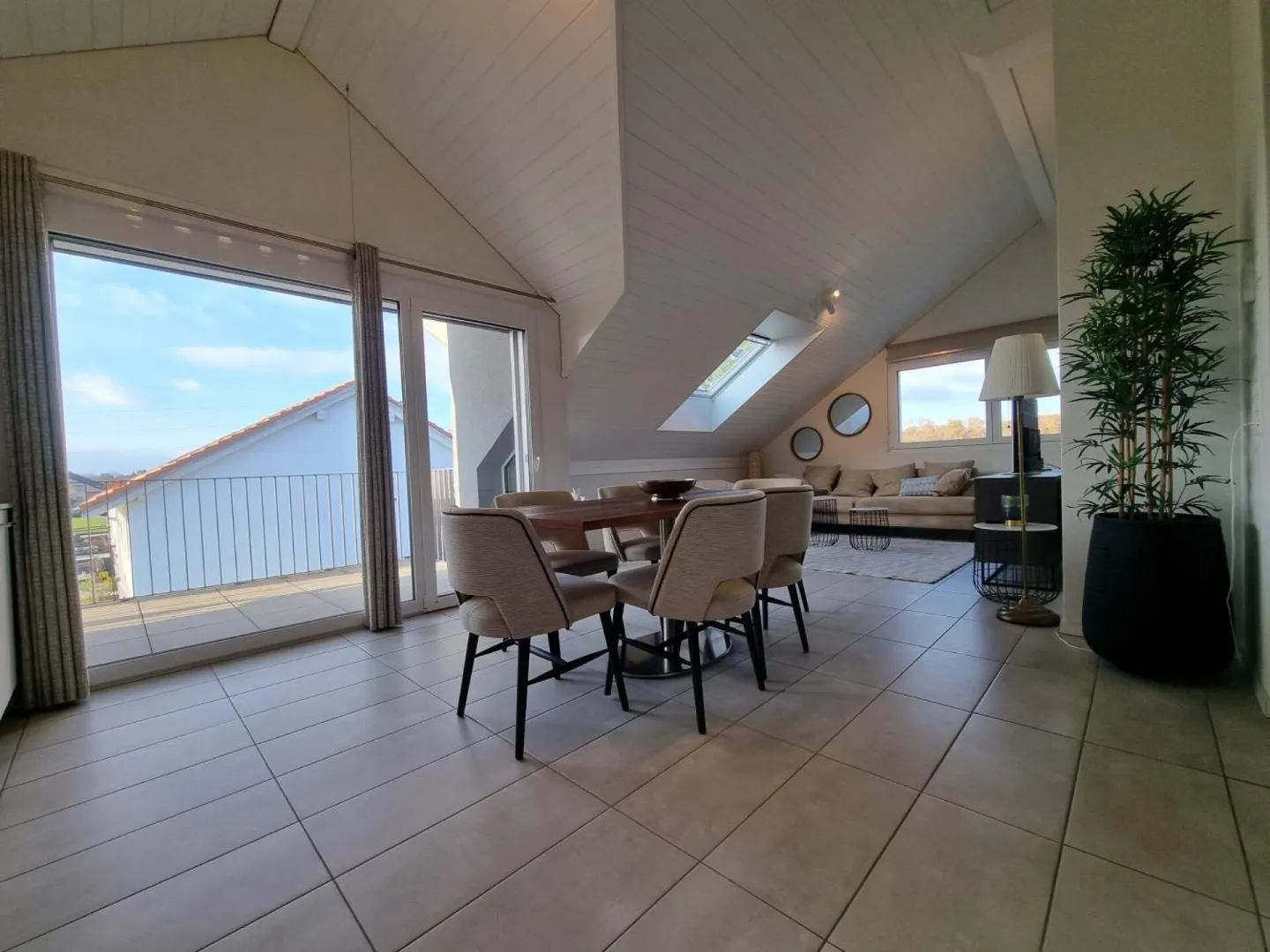 Grandcour - Furnished 3.5 Room Apartment on the Top Floor - Photo 2 of 11