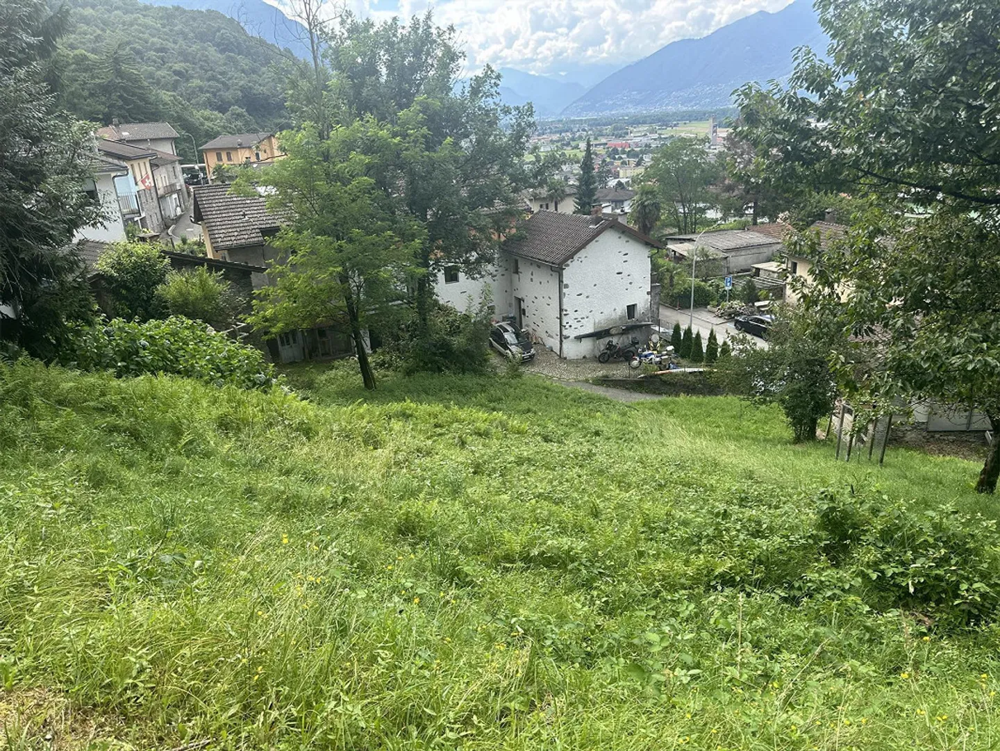 TERRAIN CONSTRUCTIBLE À CADENAZZO – ID 23571 - Photo 3 sur 4