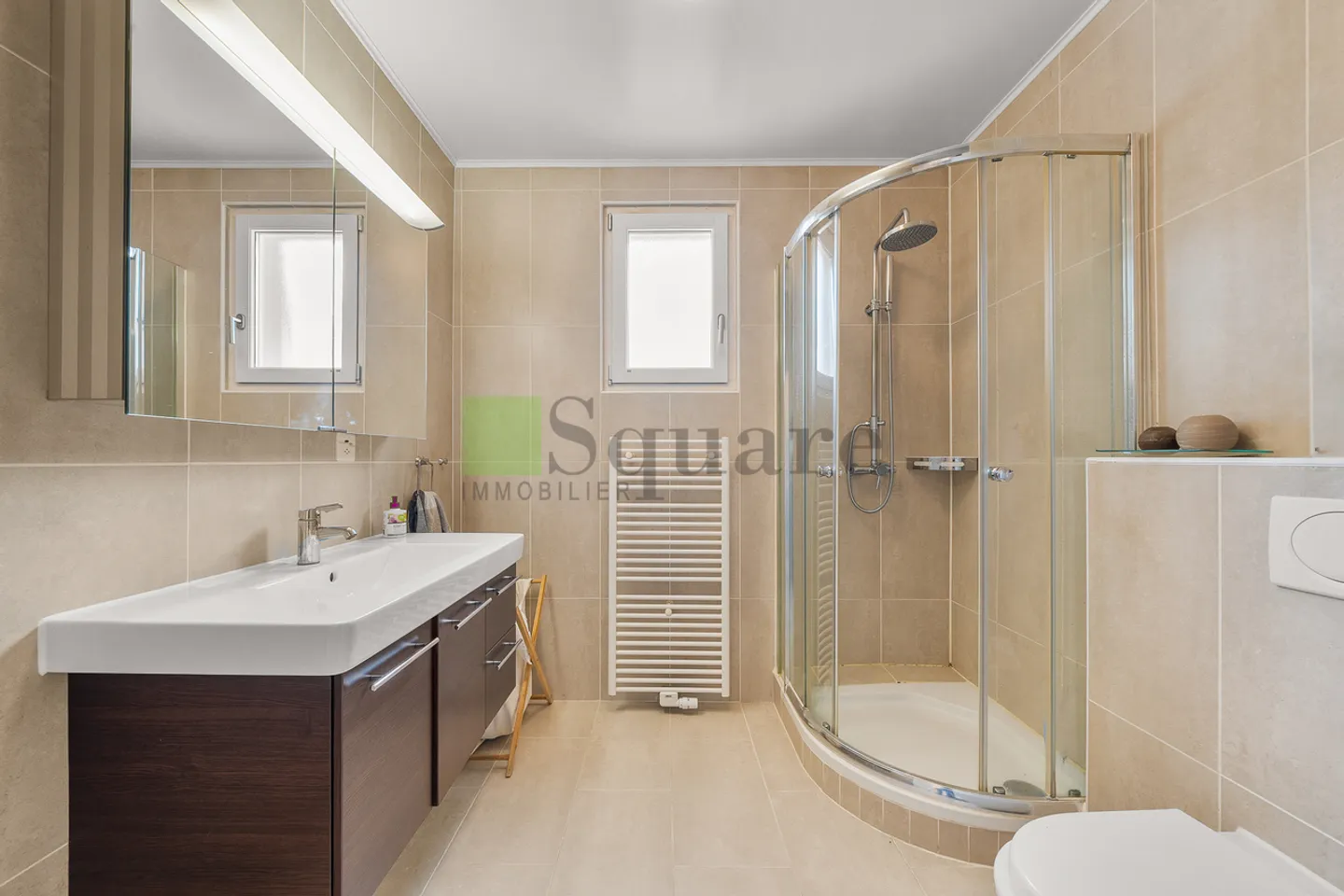 Wunderschöne 7-Zimmer-Einfamilienvilla mit Pool und Seeblick - Foto 10 von 14