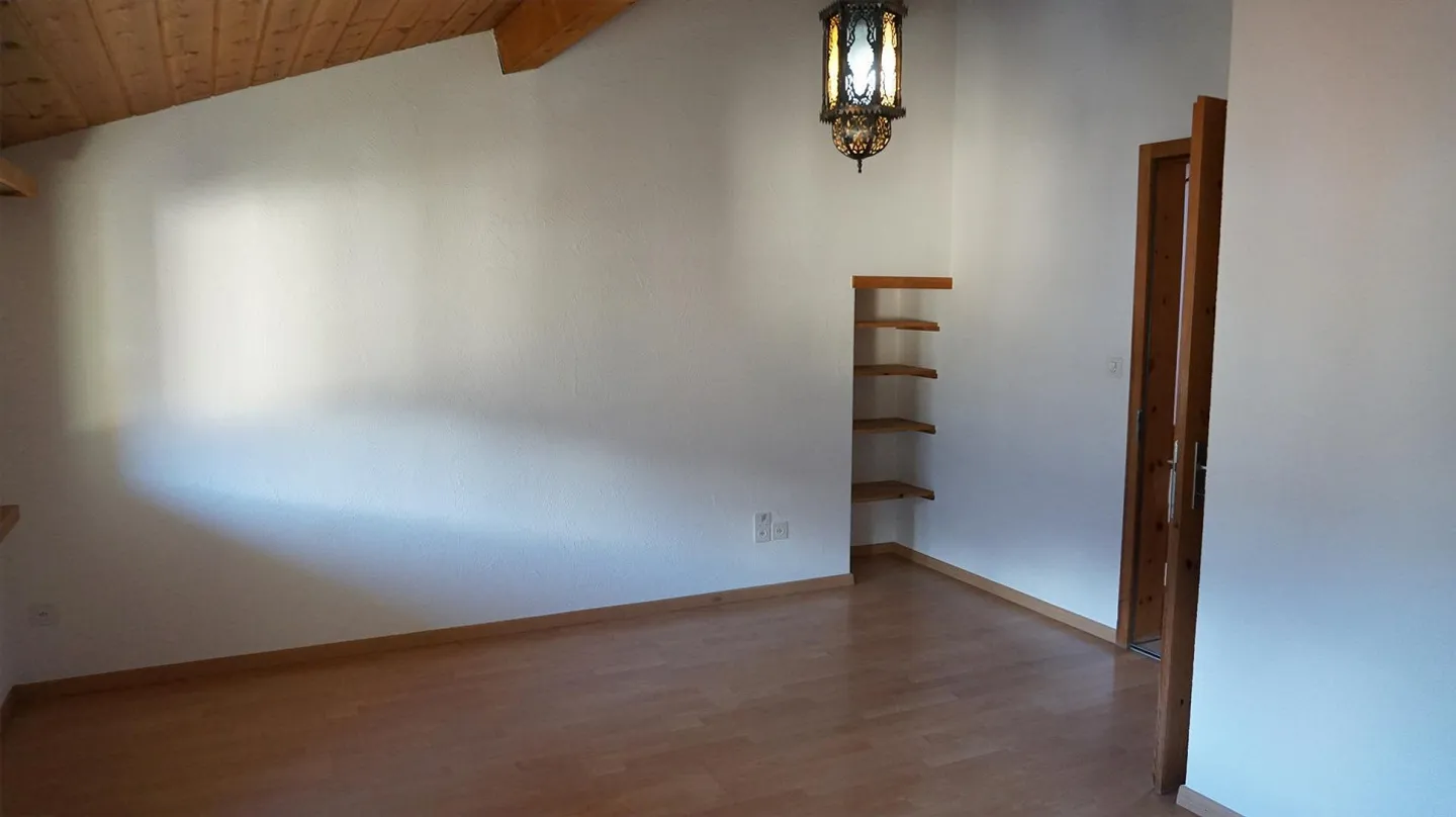 Cazis - Casa unifamiliare a schiera con 4½ stanze e quota di capannone - Foto 5 di 6