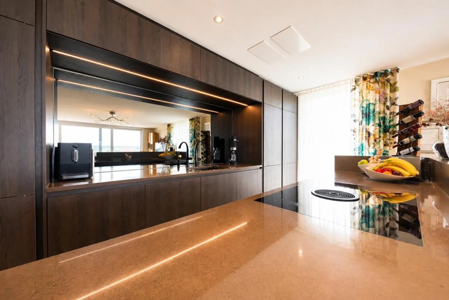 Appartement penthouse exclusif avec terrasse panoramique et vue sur le lac - Photo 3 sur 15