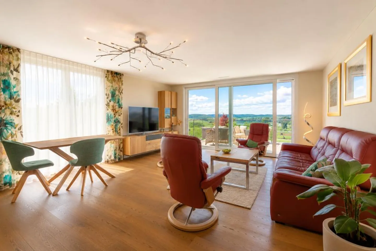 Appartement penthouse exclusif avec terrasse panoramique et vue sur le lac - Photo 5 sur 15
