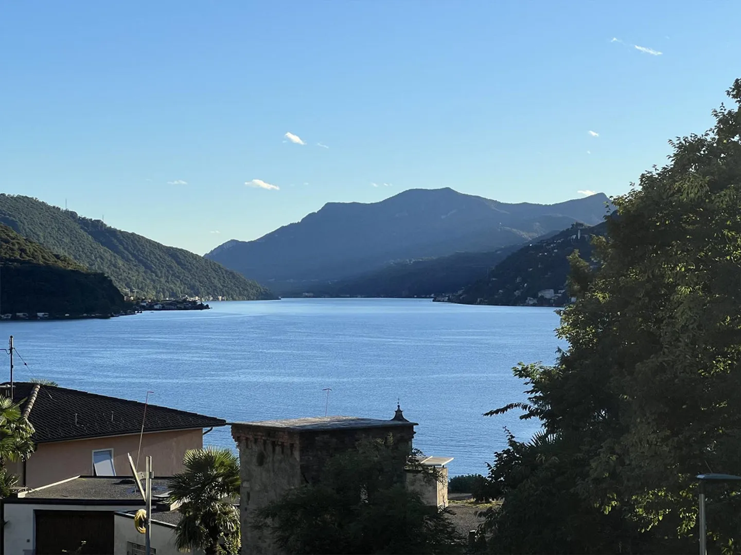 NEW 5.5-ROOM APARTMENT WITH SPECTACULAR LAKE VIEW - Photo 1 of 13