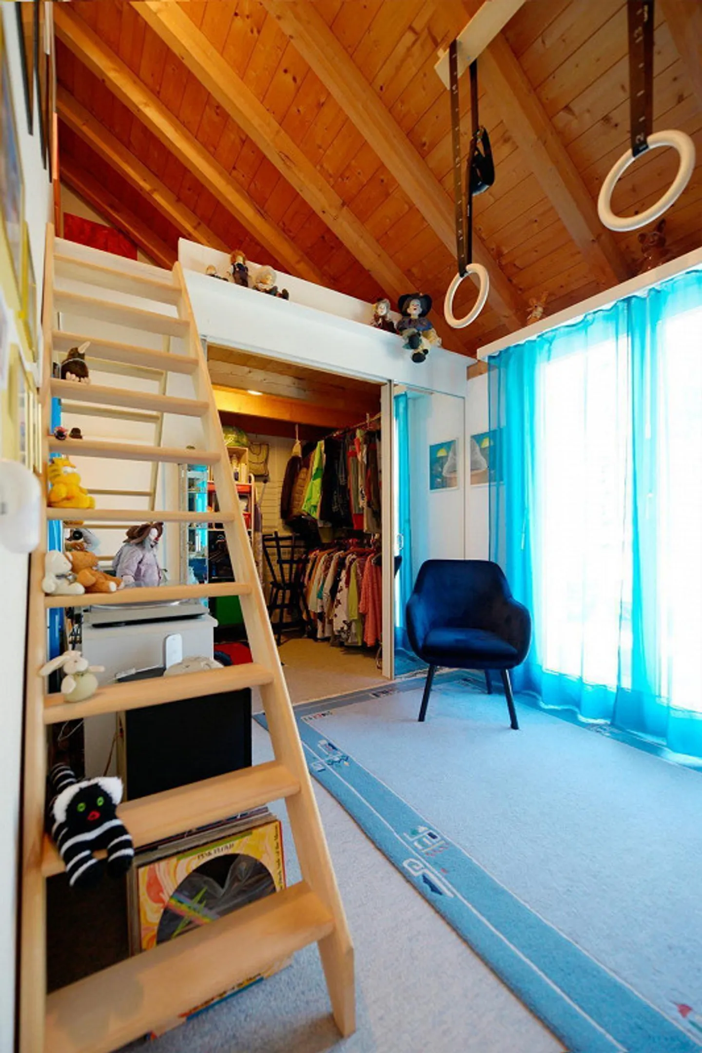 5 1/2 Room Attic Apartment with Elevator and Large Terraces - Photo 14 of 17