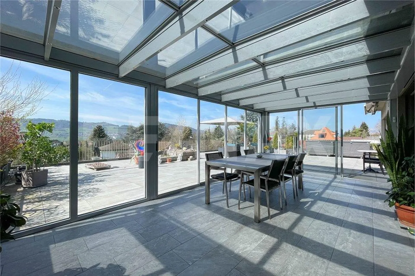 Exklusive 4.5 Zimmer-Attikawohnung in Meisterschwanden zu verkaufen - Foto 5 von 13